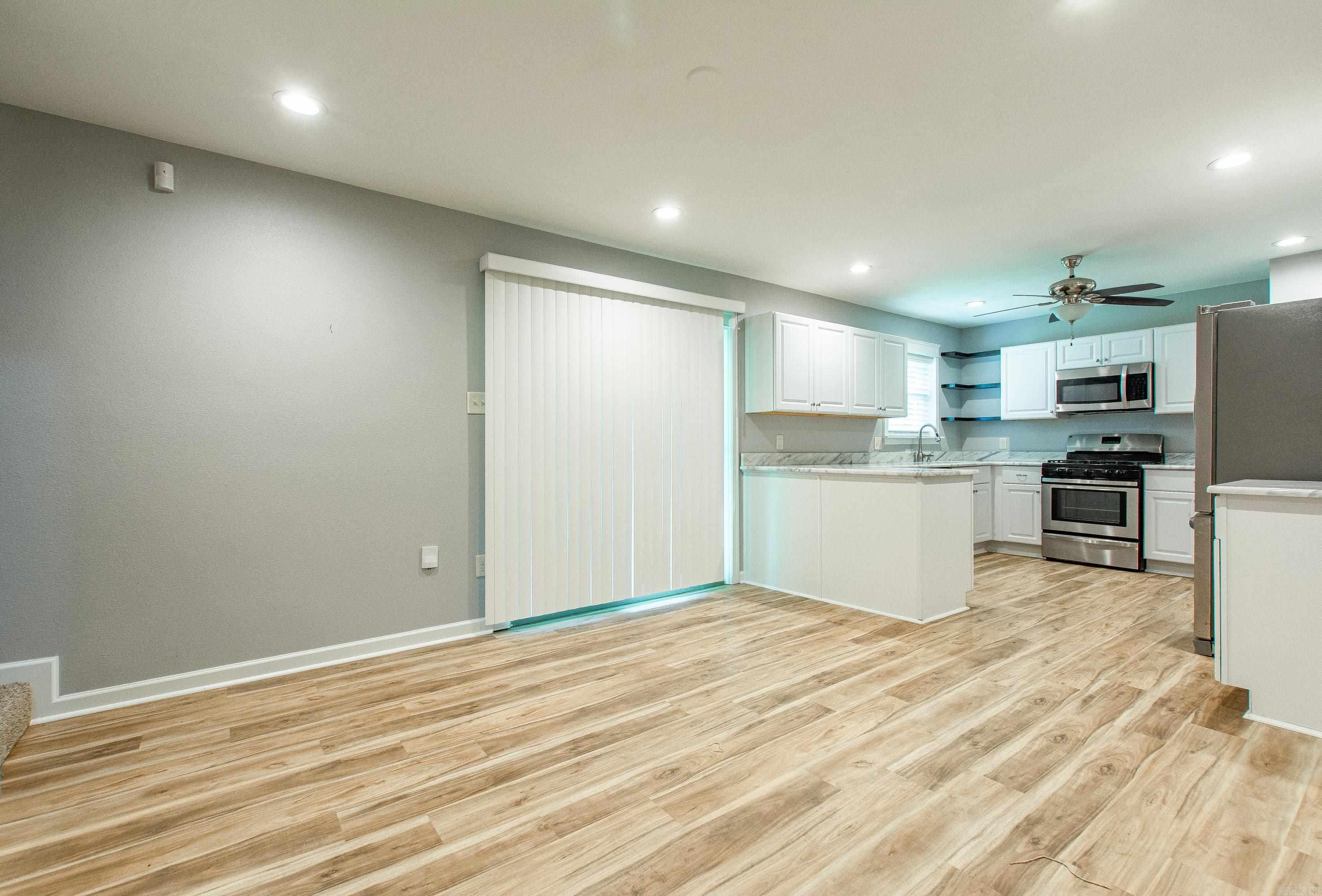 CLOVER HILL PLACE - Residential
