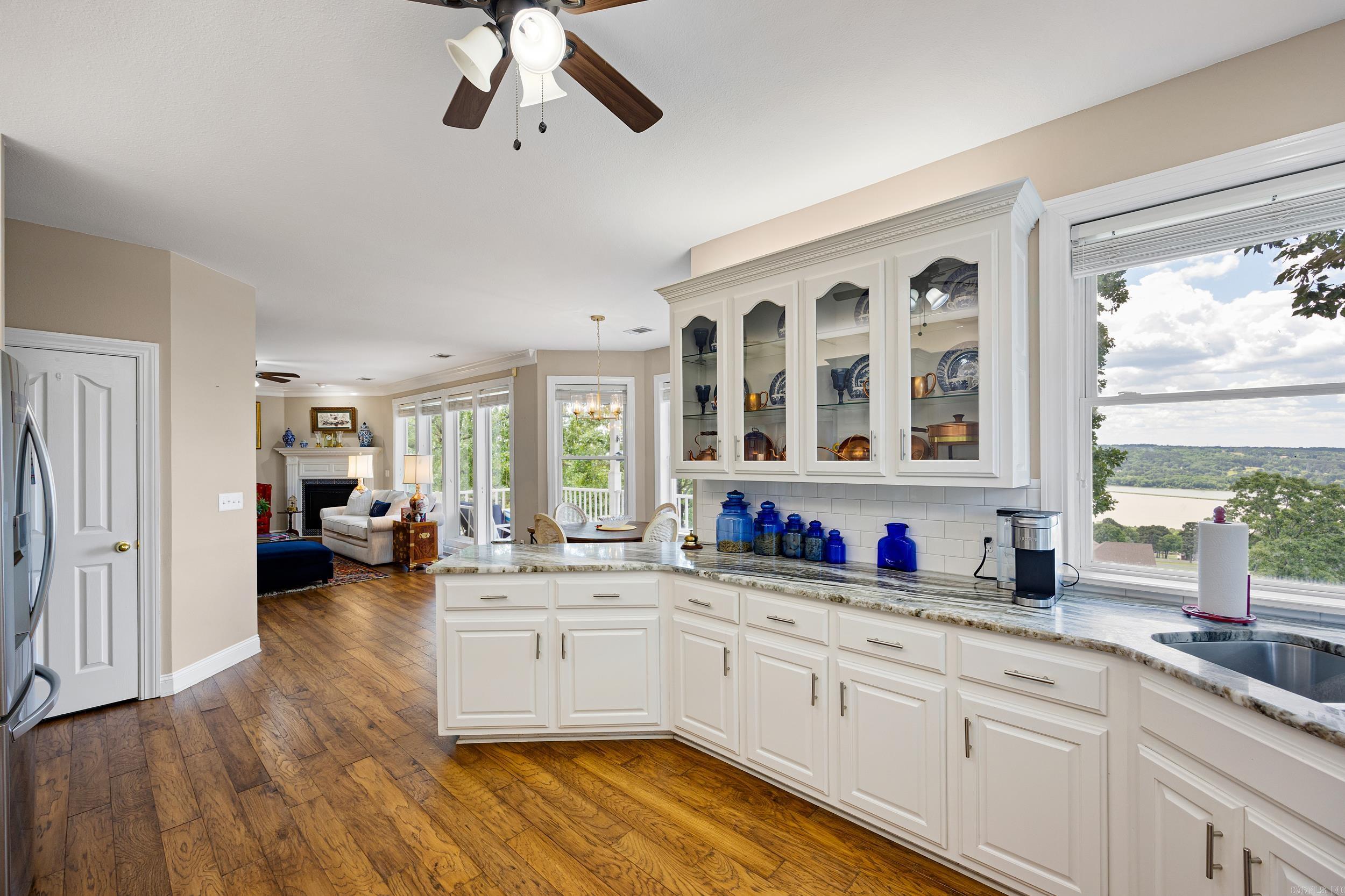 PLEASANT VIEW ESTATES - Residential