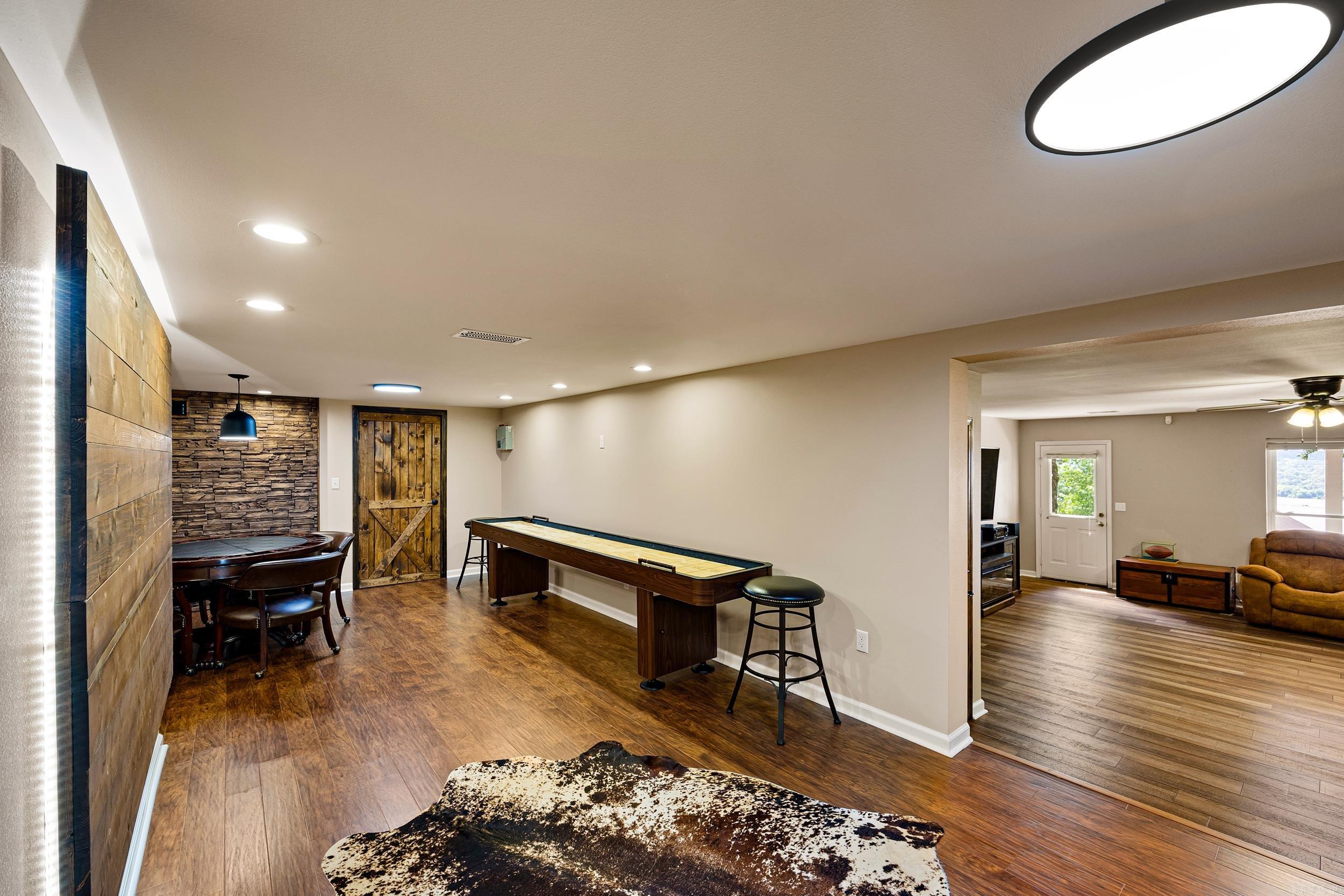 PLEASANT VIEW ESTATES - Residential