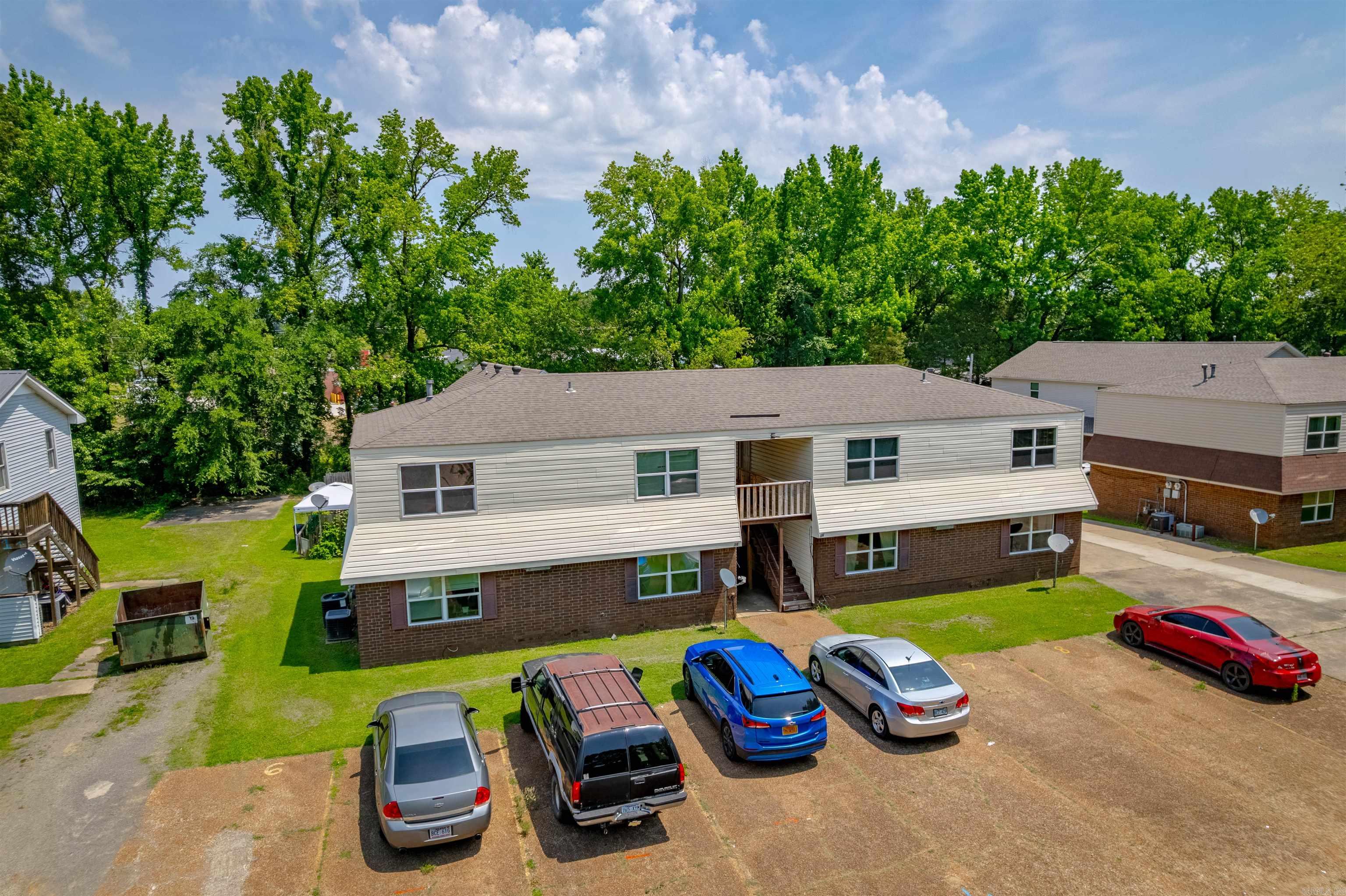 14 unit apartment complex sold is Searcy, AR.