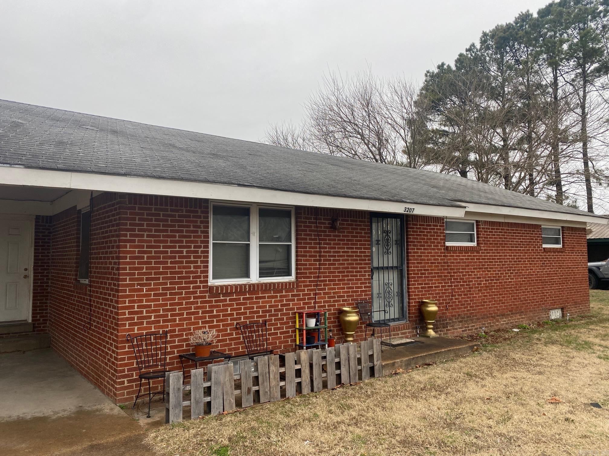 Single family house and fourplex sold before listed.