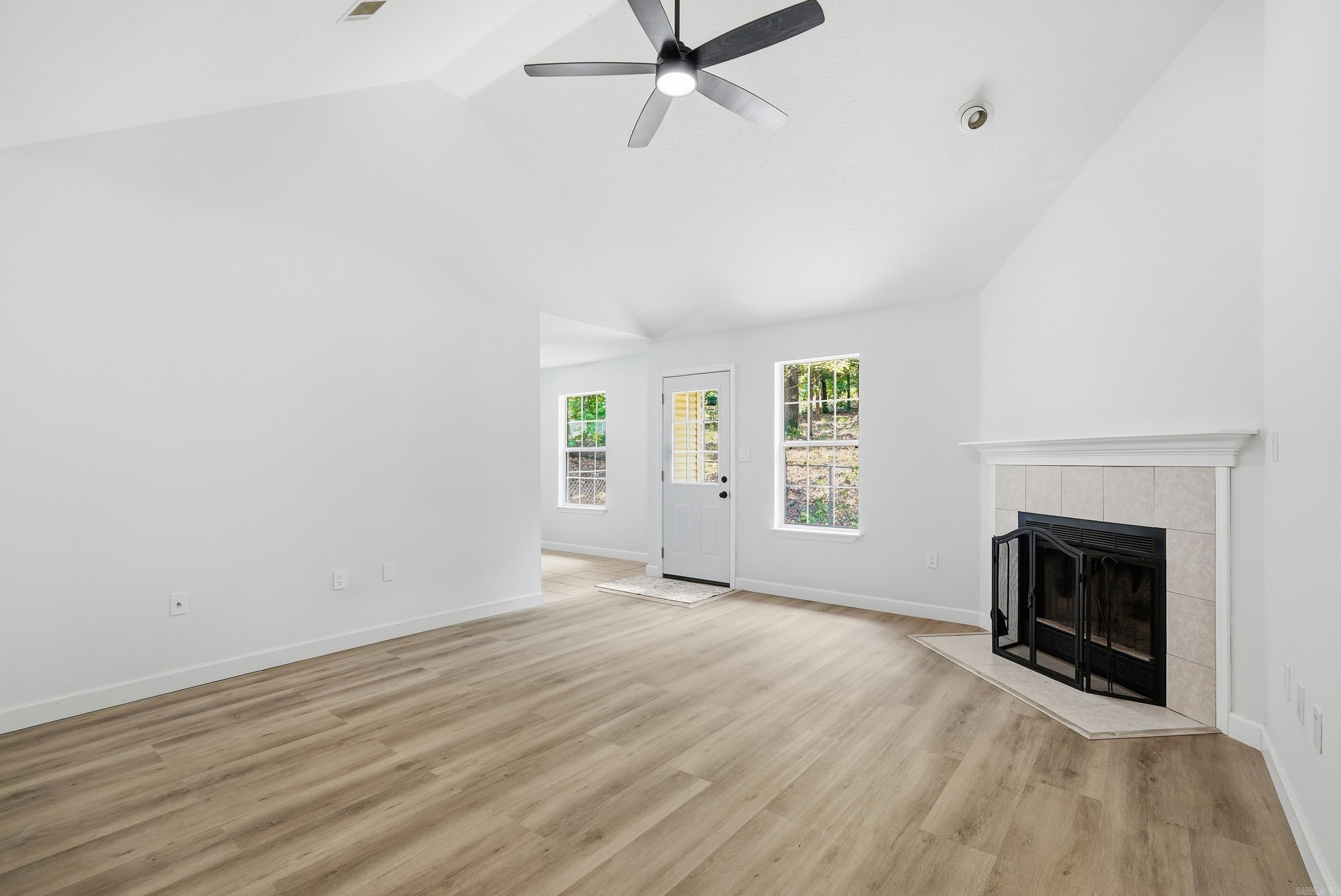 CHRISTINA VALLEY - Residential