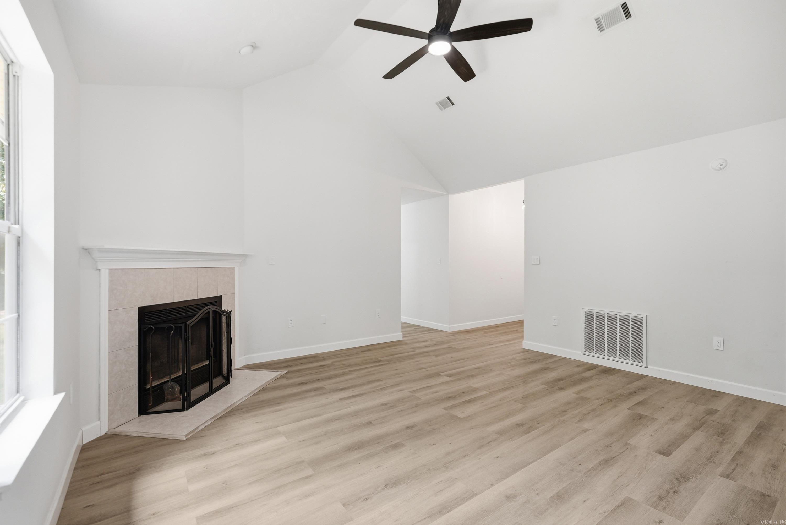 CHRISTINA VALLEY - Residential
