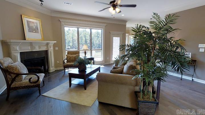 Majestic Pointe - Residential