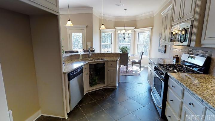 Majestic Pointe - Residential