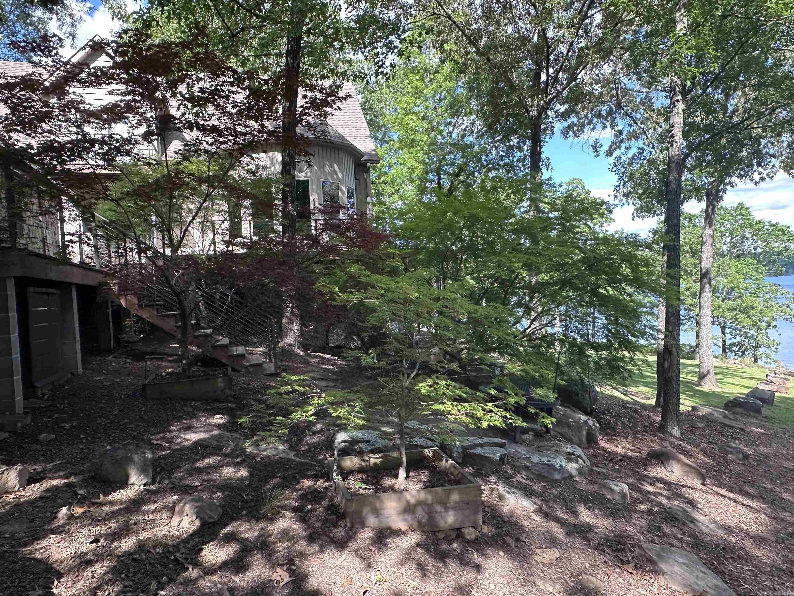 BELMONT ACRES - LAKE - Residential