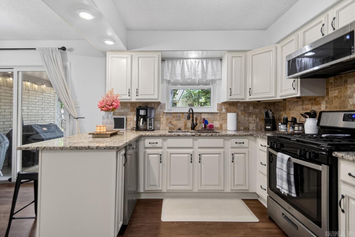 SPRINGHILL MANOR - Residential