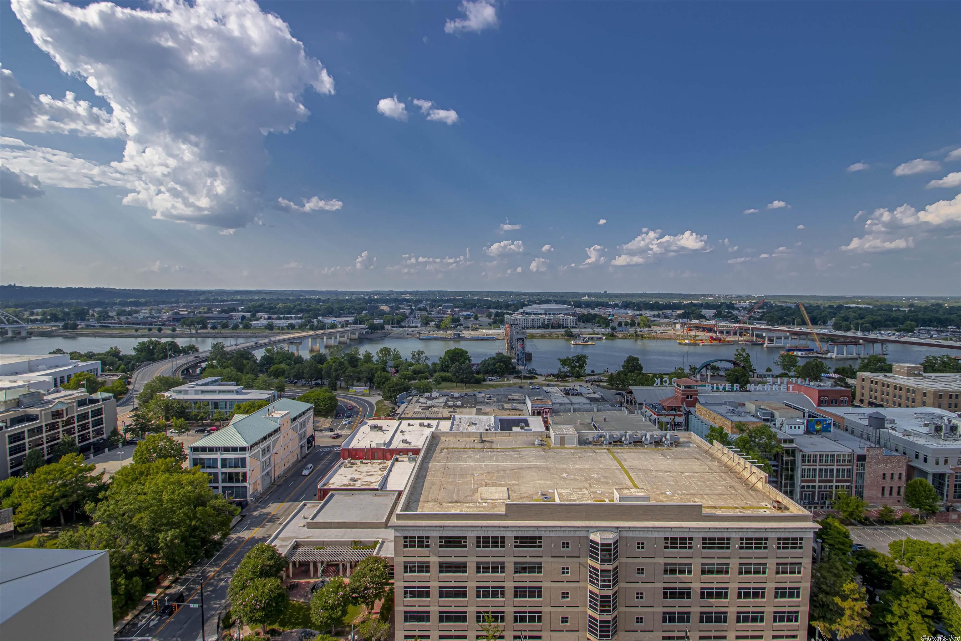 300 THIRD HPR - Residential