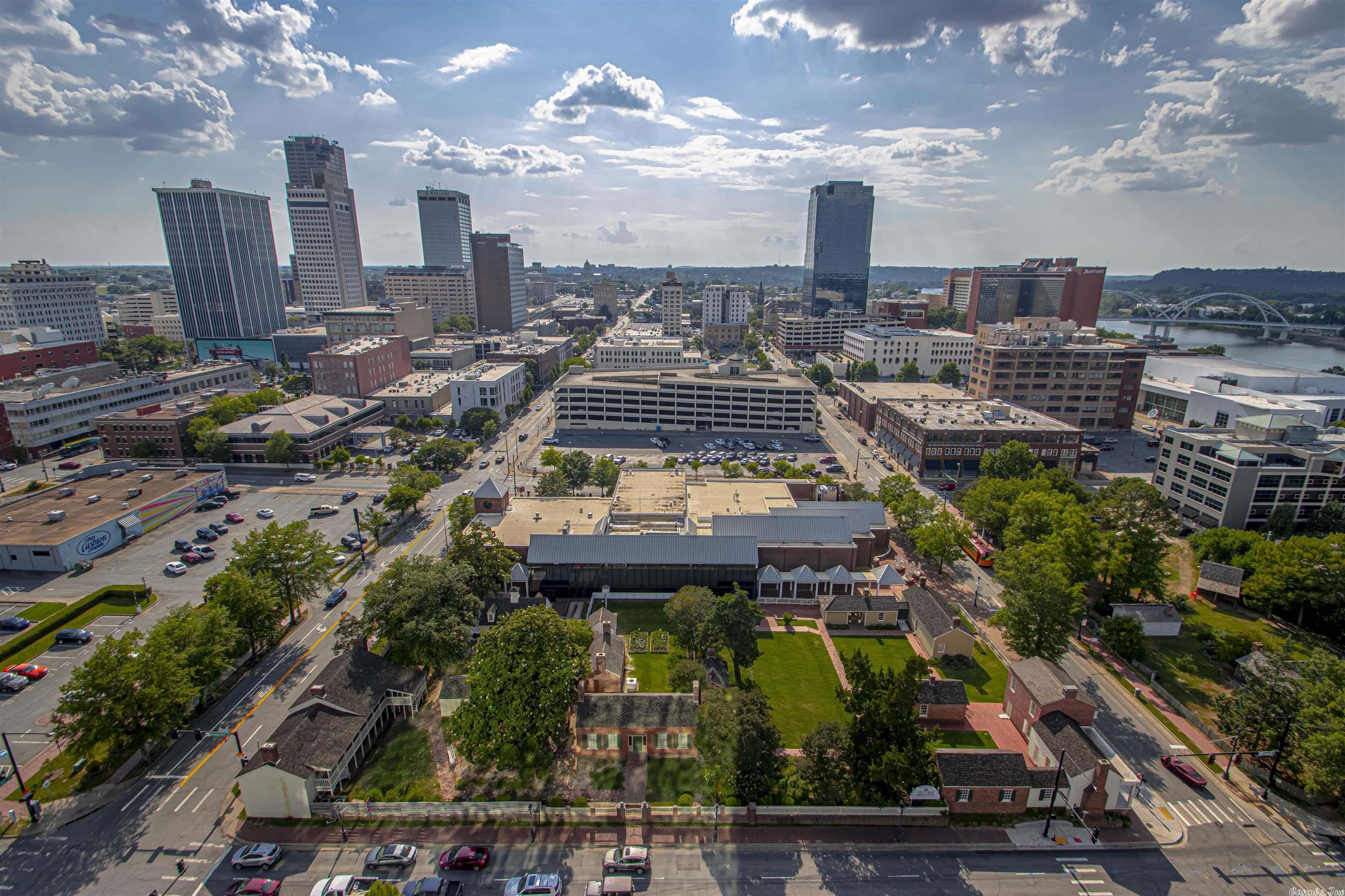 300 THIRD HPR - Residential