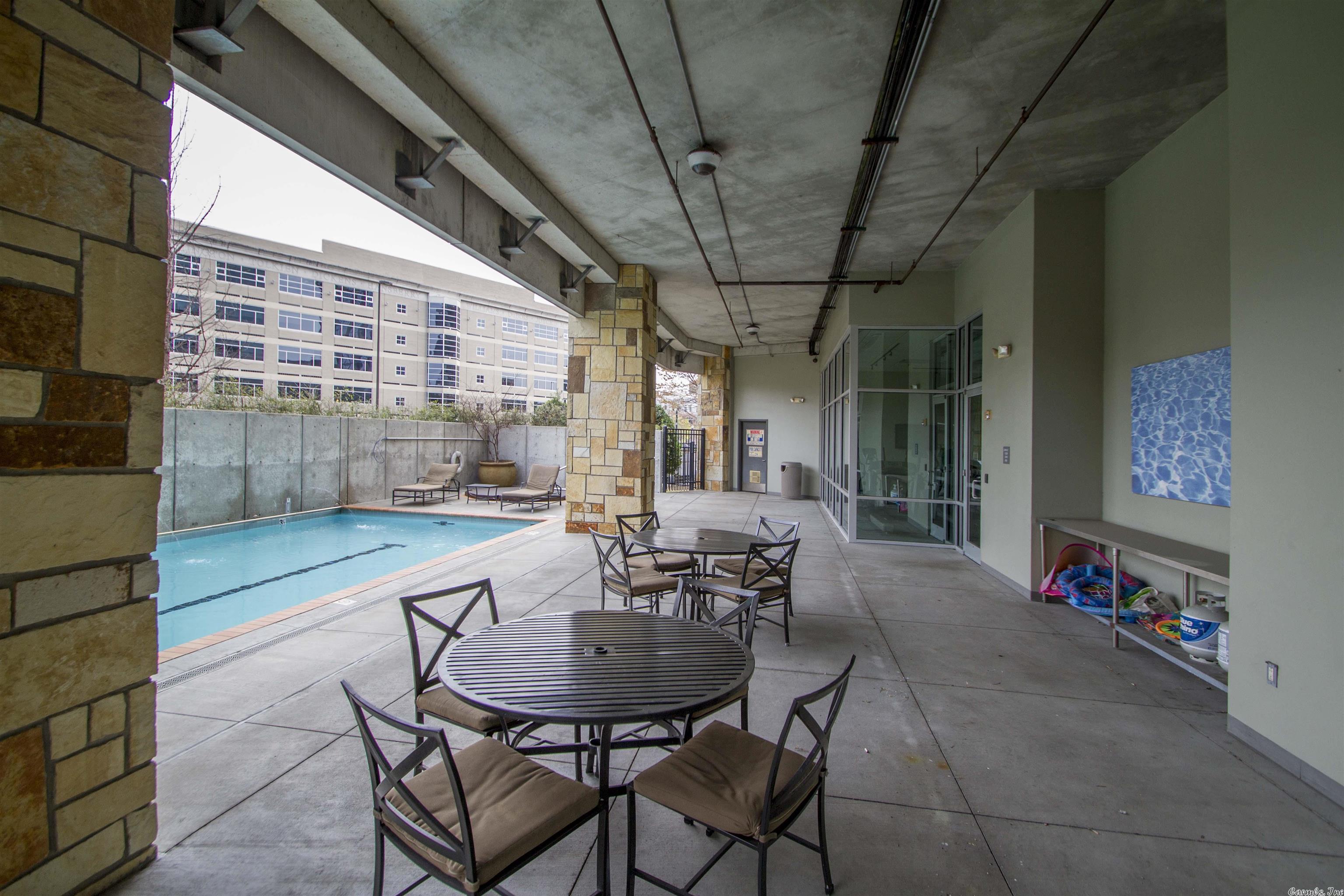 300 THIRD HPR - Residential