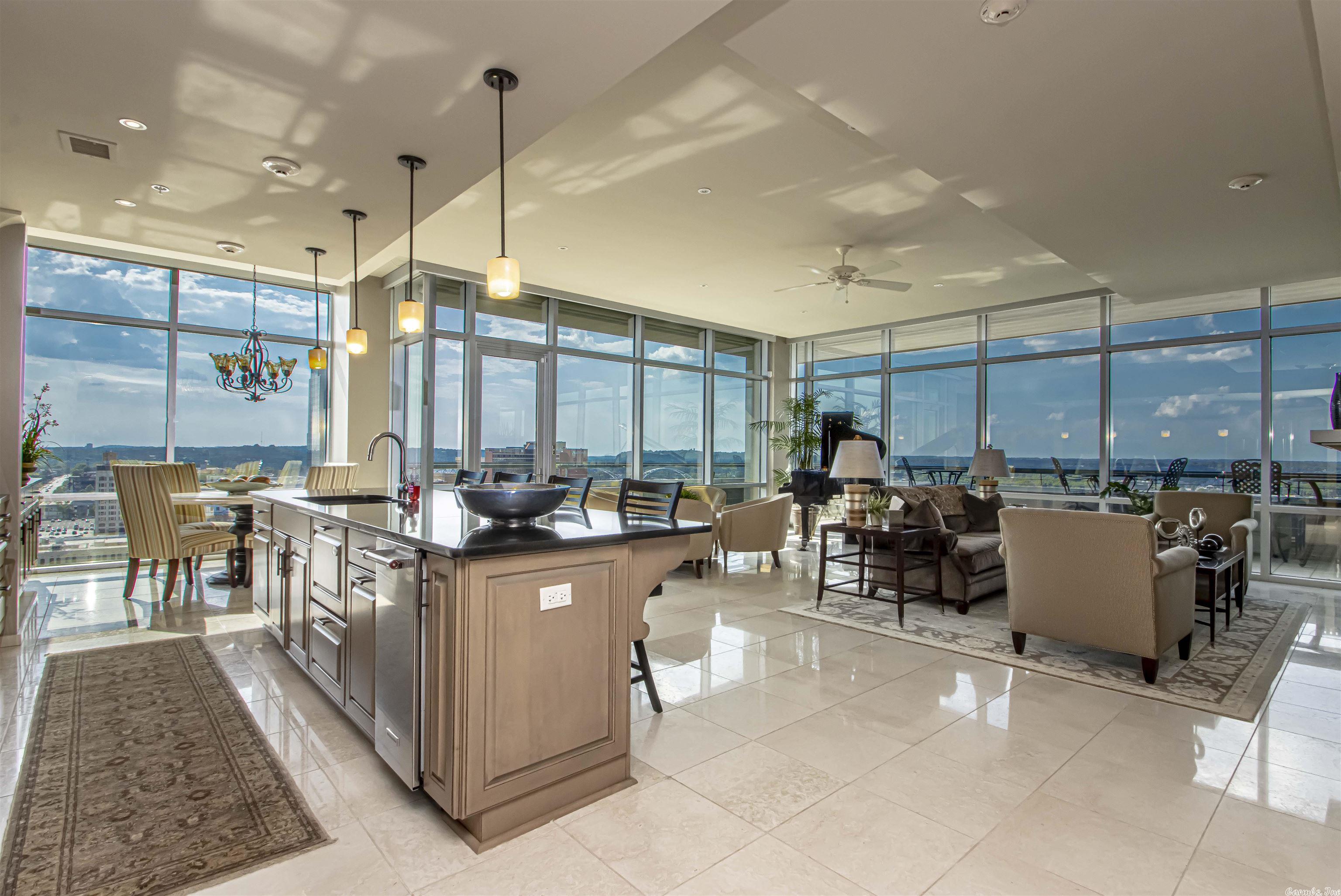 300 THIRD HPR - Residential