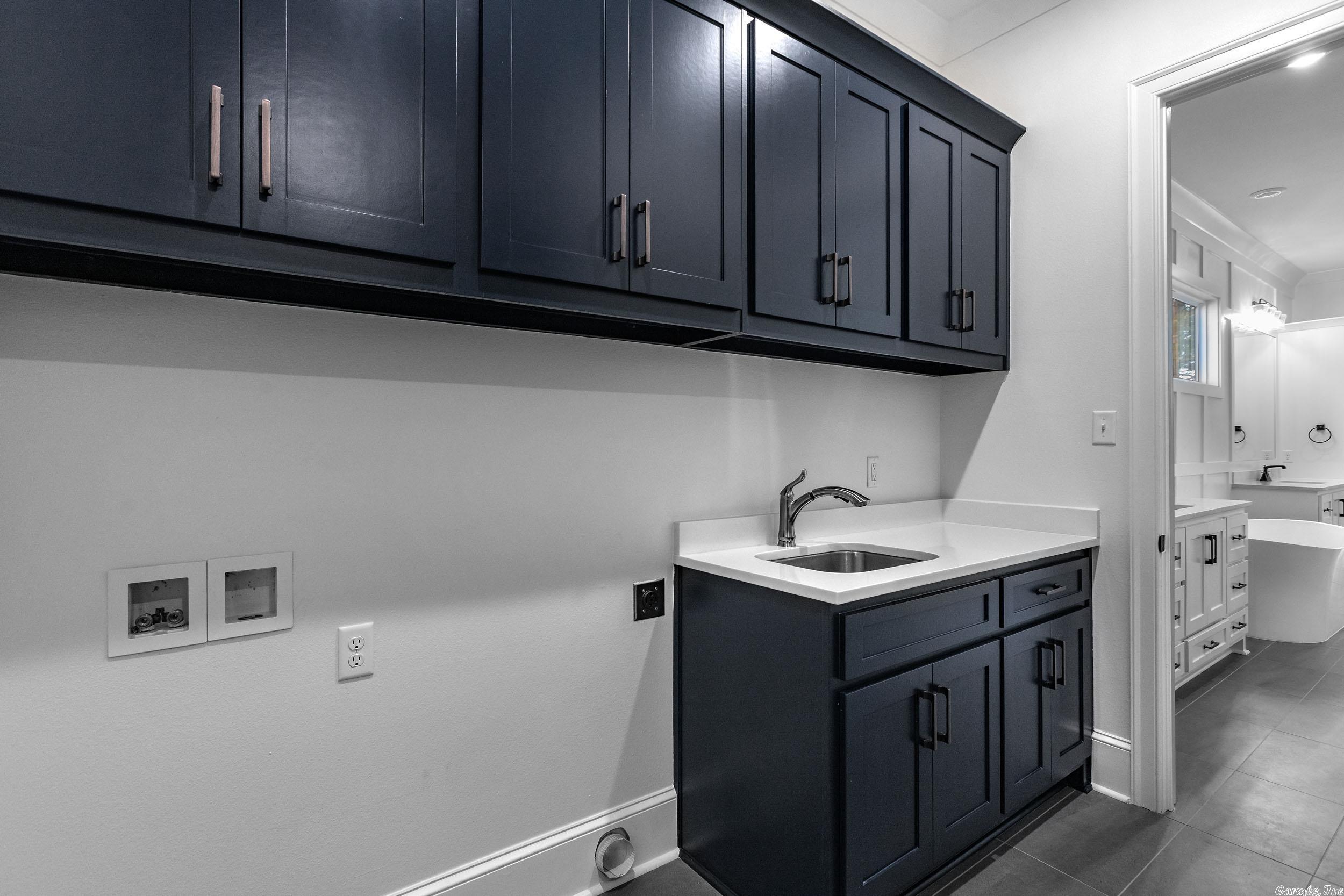 CHENAL VALLEY "FALSTONE COURT" - Residential