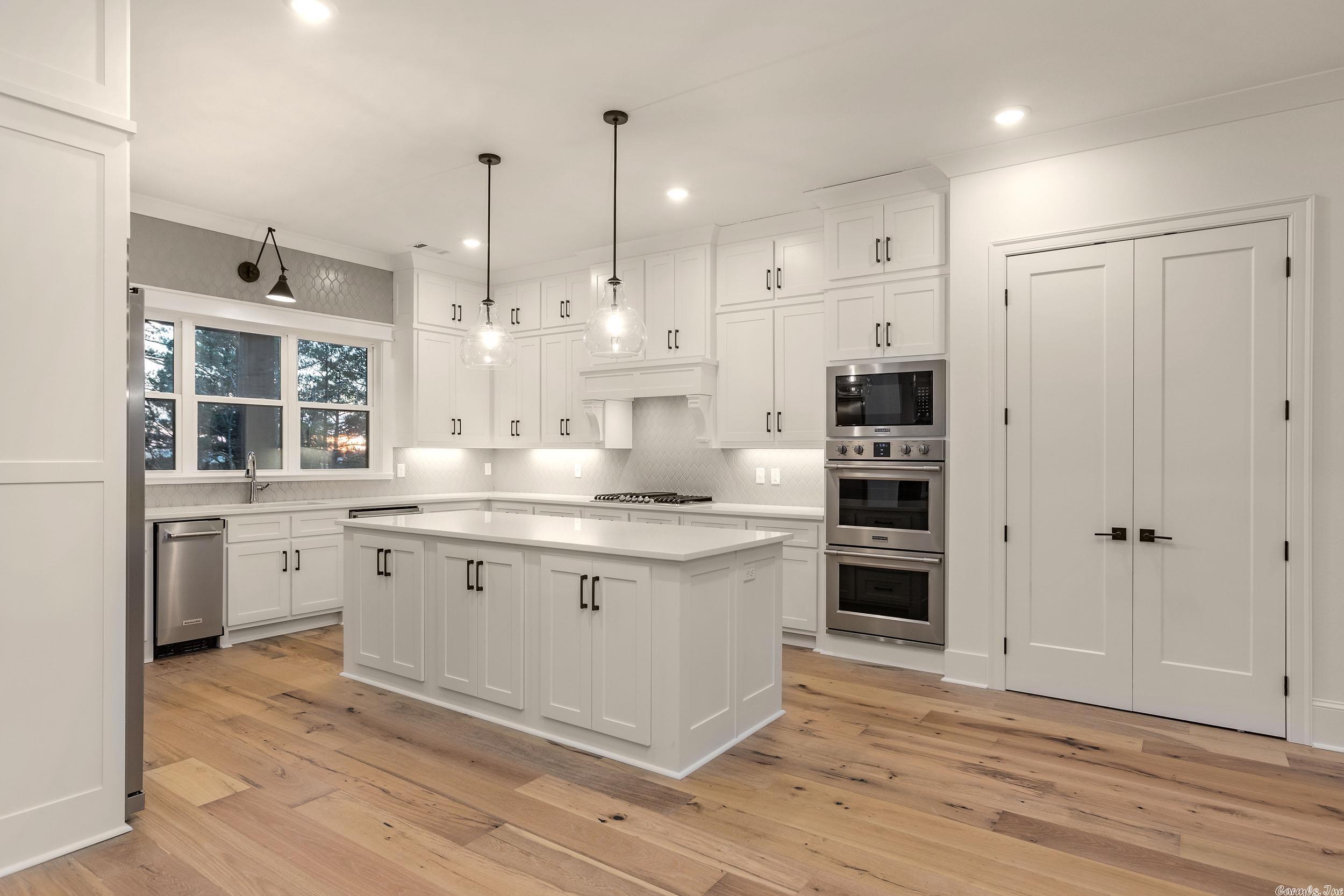 CHENAL VALLEY "FALSTONE COURT" - Residential