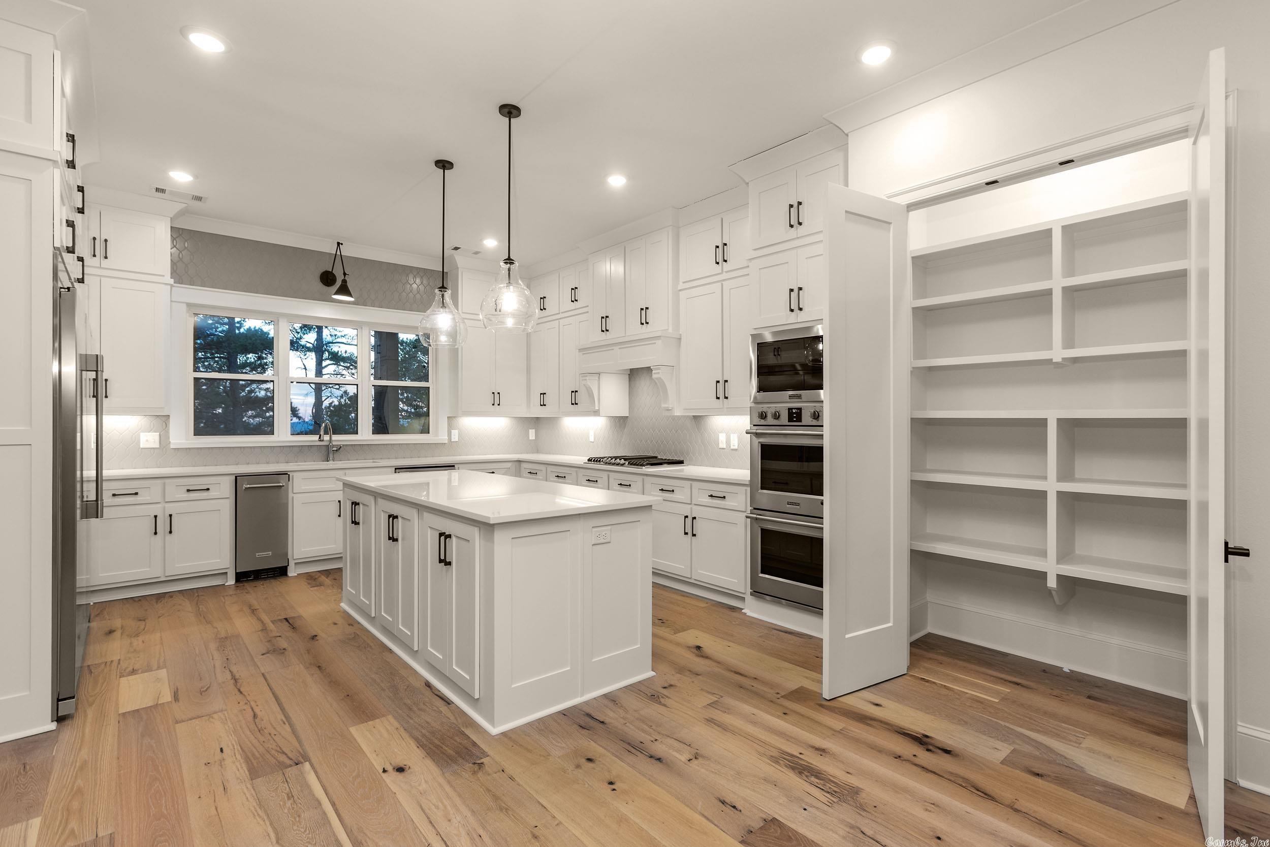 CHENAL VALLEY "FALSTONE COURT" - Residential