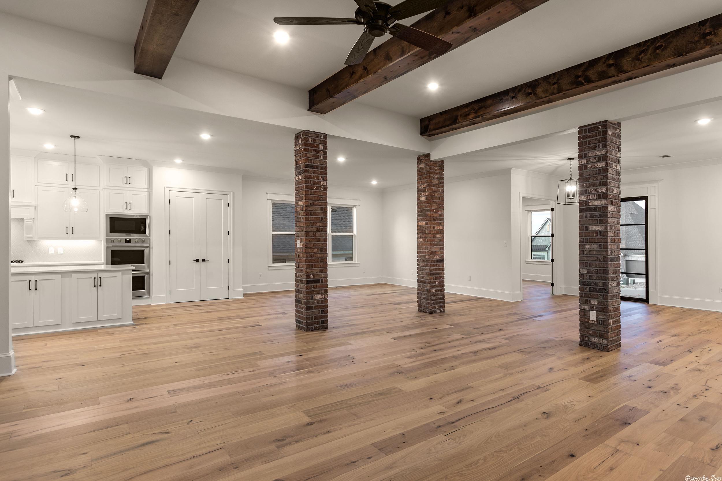 CHENAL VALLEY "FALSTONE COURT" - Residential