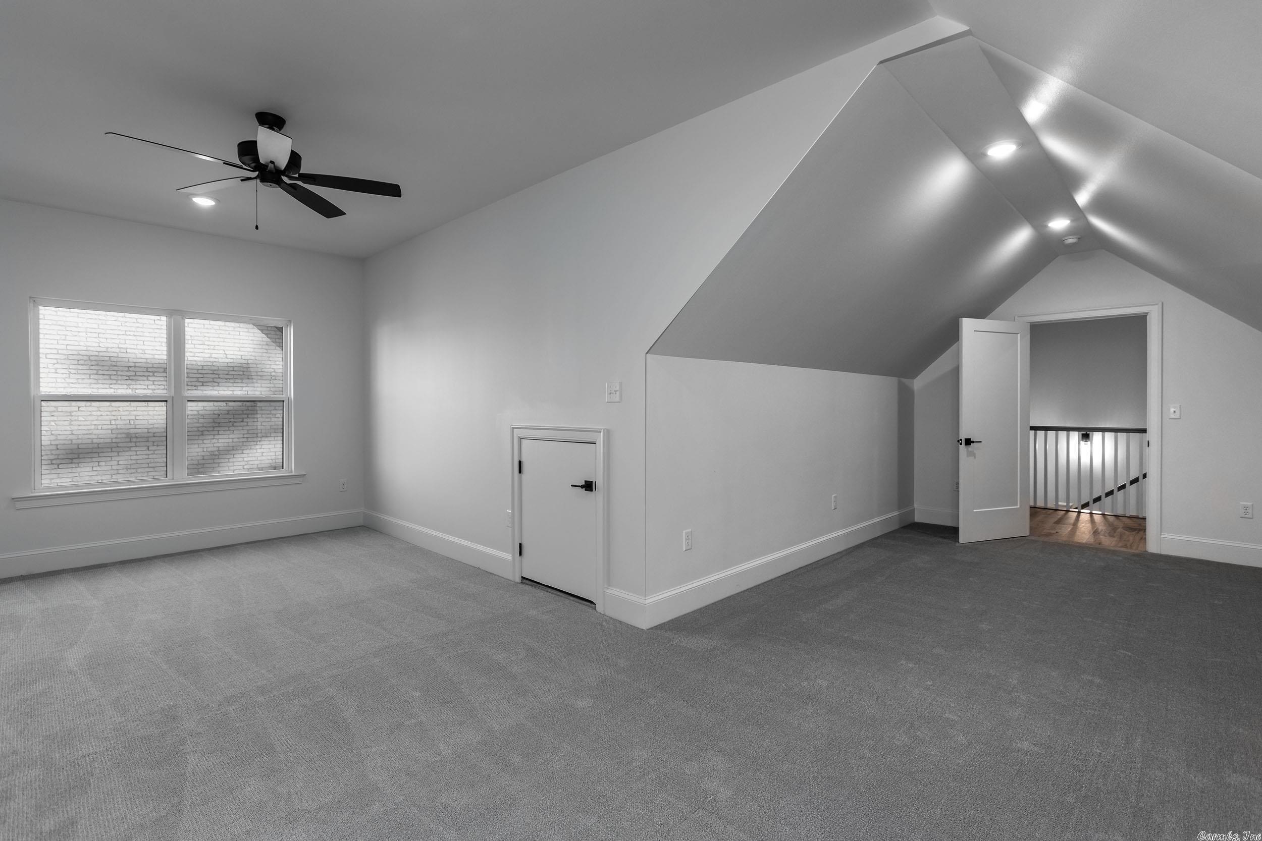 CHENAL VALLEY "FALSTONE COURT" - Residential