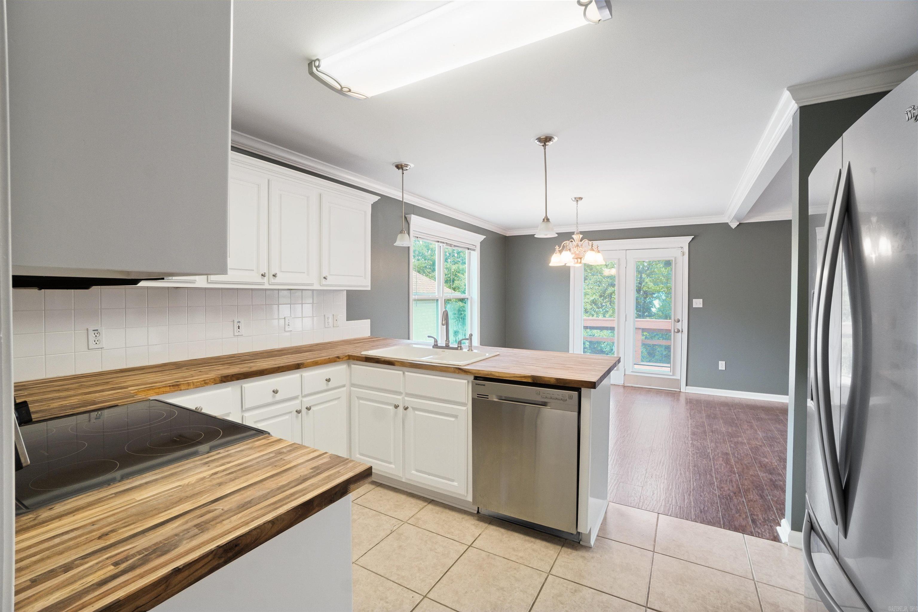 NORTH POINTE ADDN - Residential