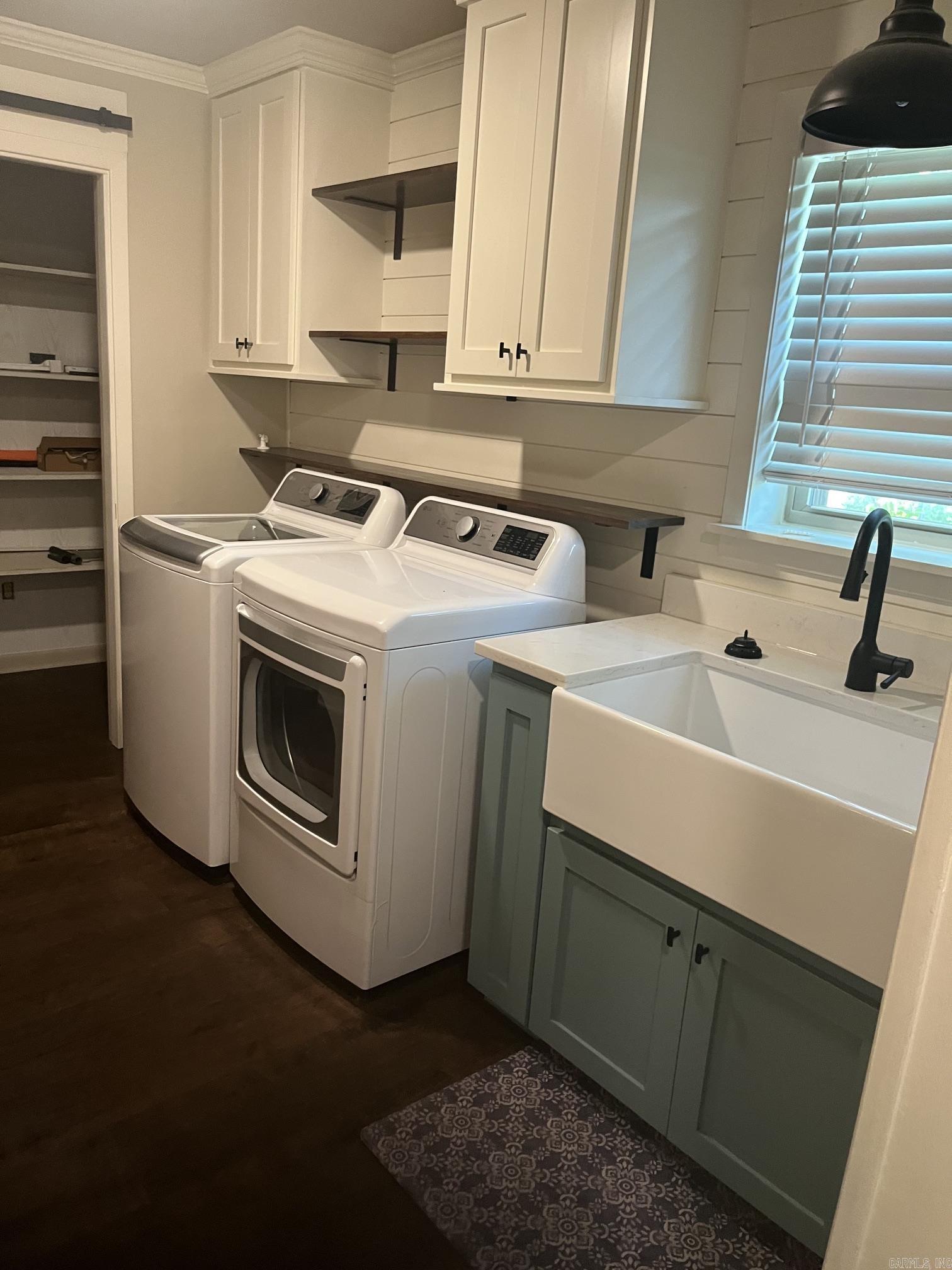 CRESTVIEW - Residential