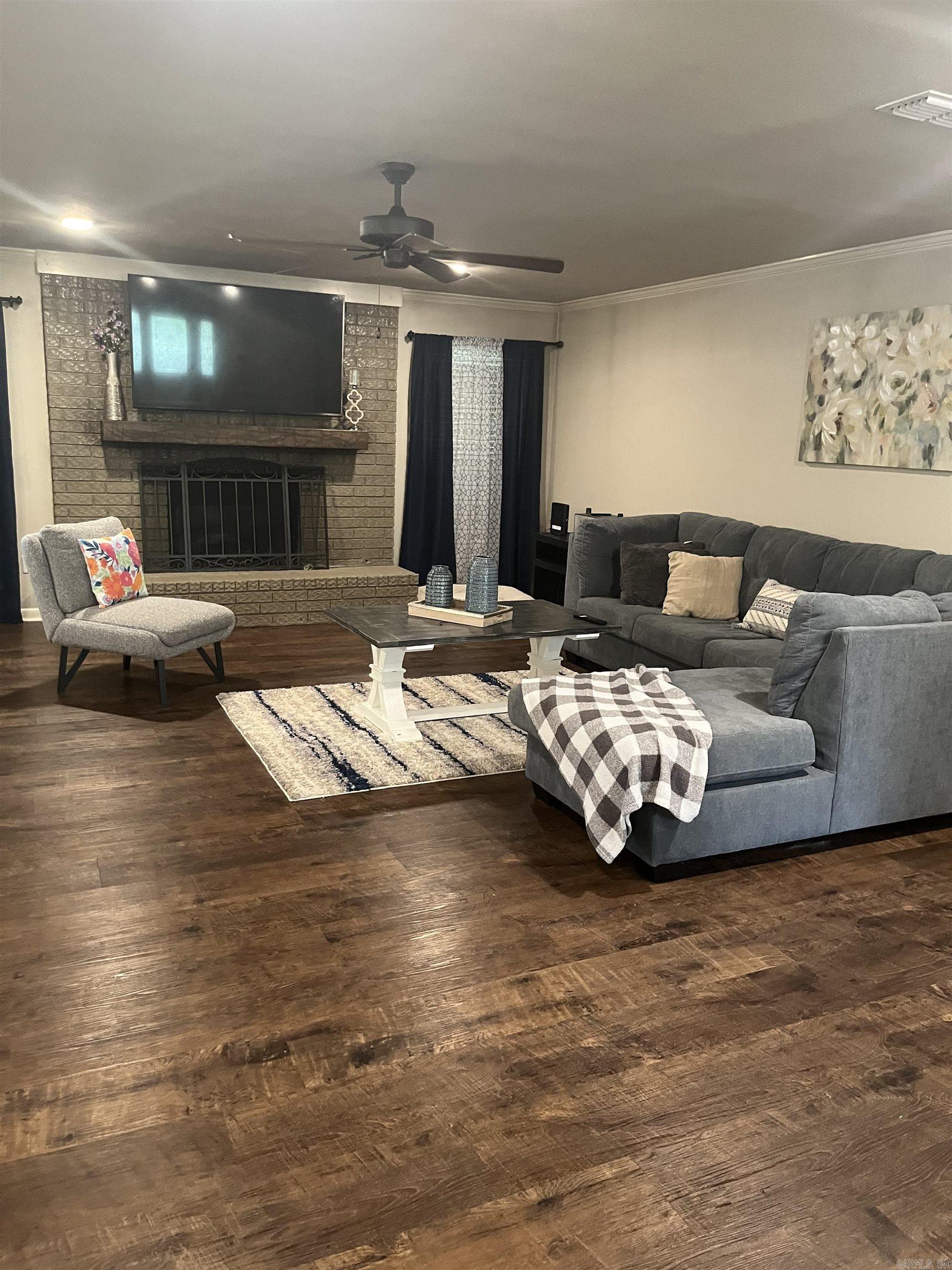 CRESTVIEW - Residential