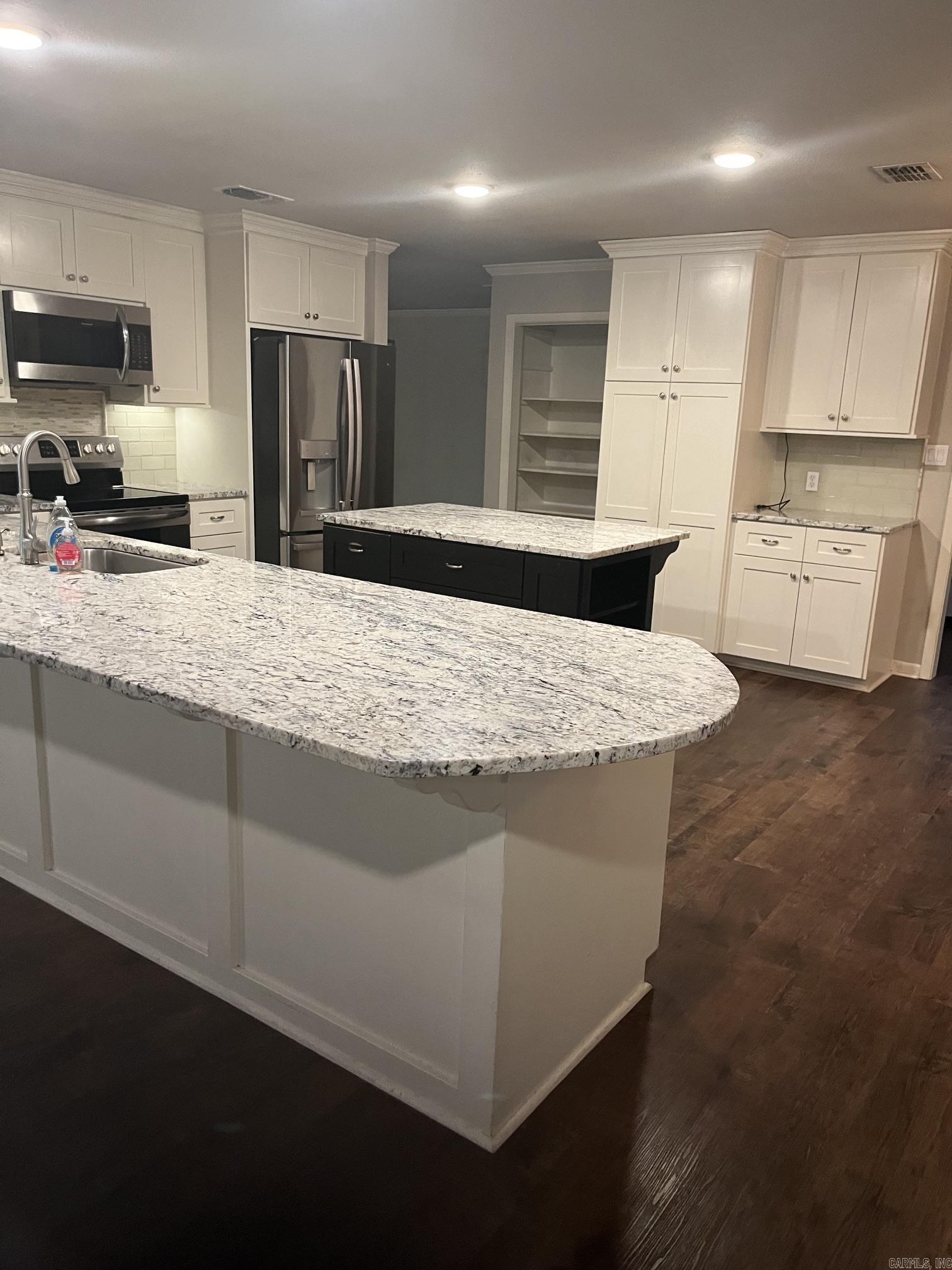 CRESTVIEW - Residential