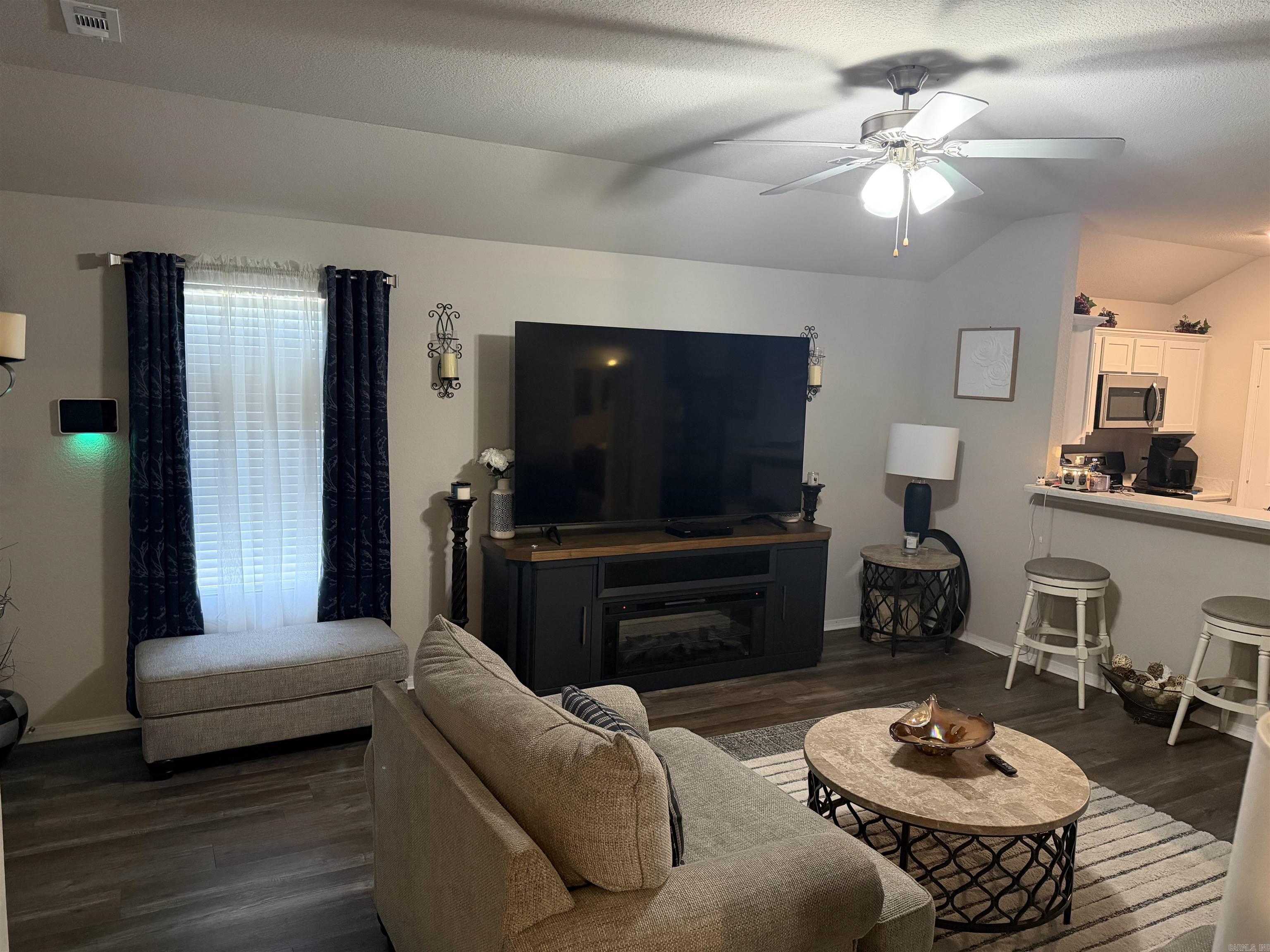 STAGECOACH MEADOWS - Residential