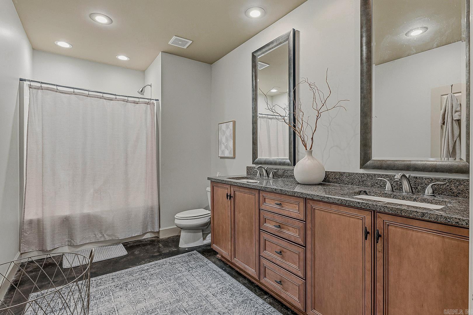Ridgepointe - Residential