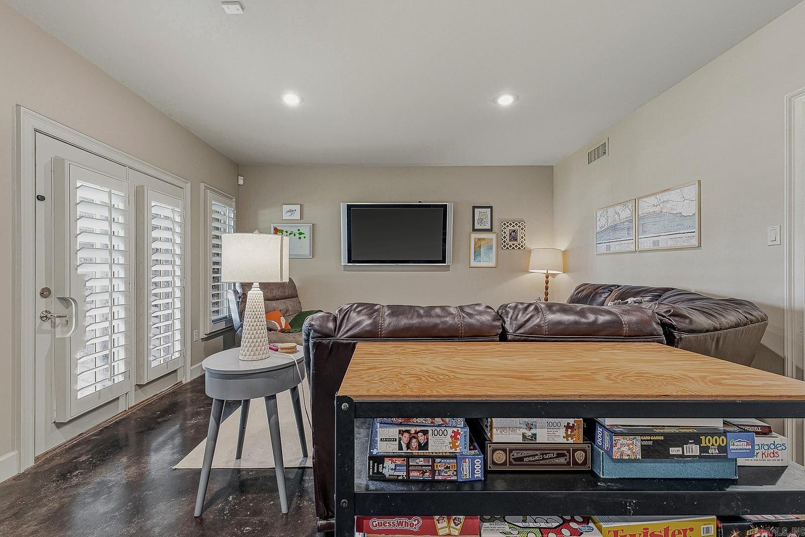 Ridgepointe - Residential