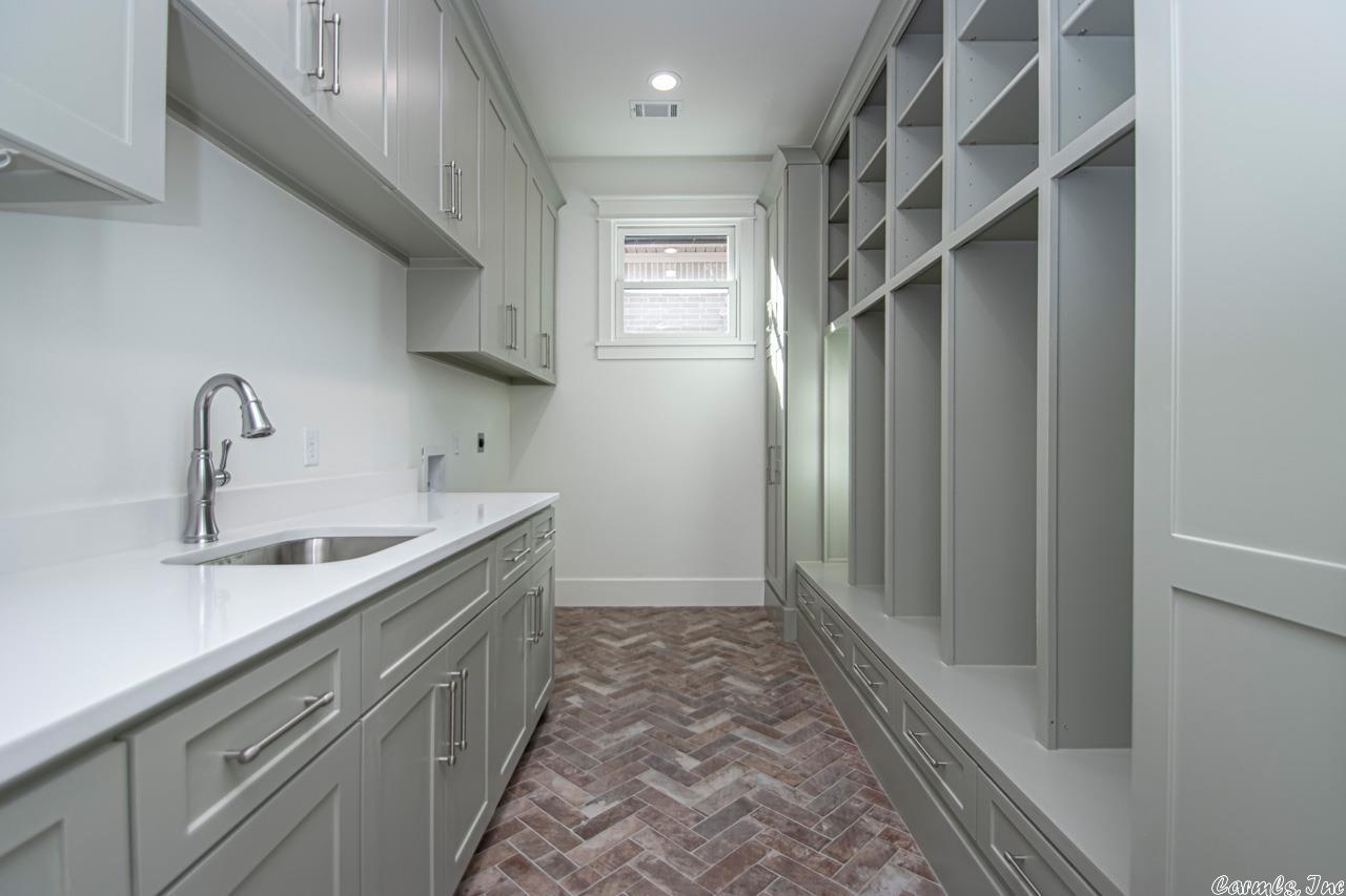 CHENAL VALLEY HALLEN COURT - Residential