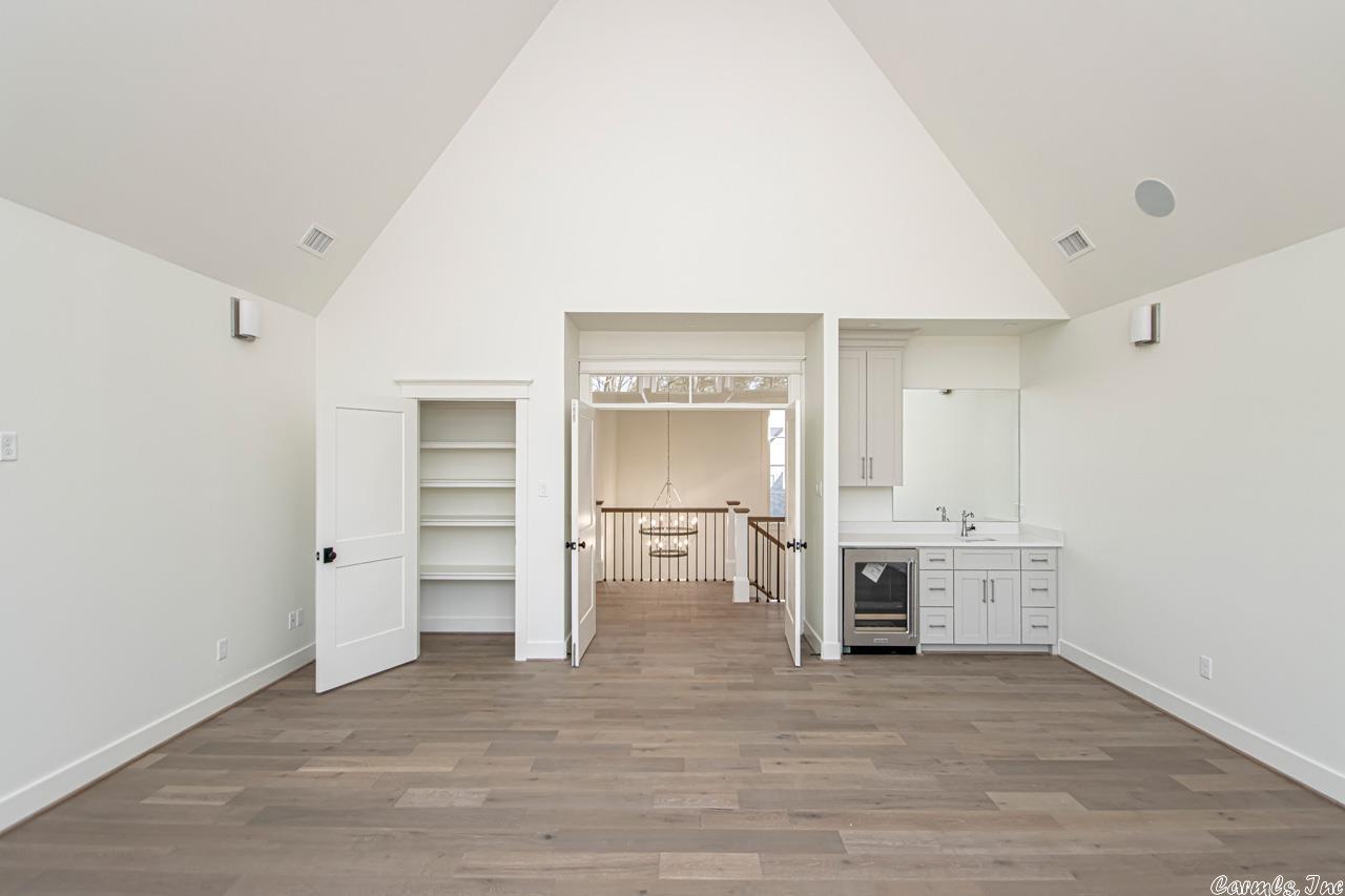 CHENAL VALLEY HALLEN COURT - Residential