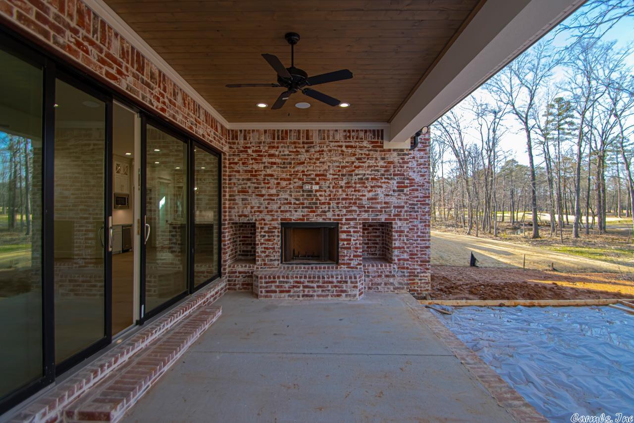 CHENAL VALLEY HALLEN COURT - Residential