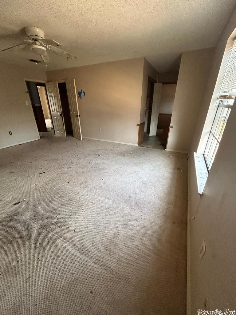 EAST MEADOW - Residential