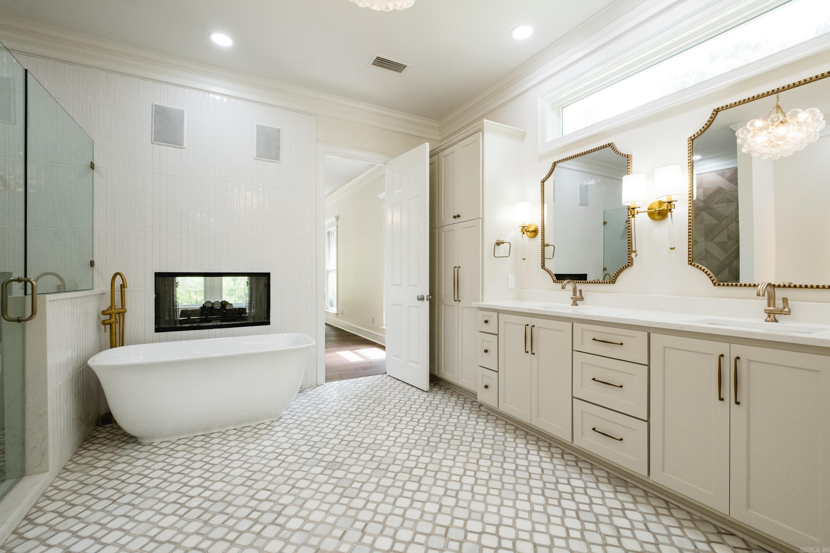 CHENAL VALLEY MARGEUAX - Residential
