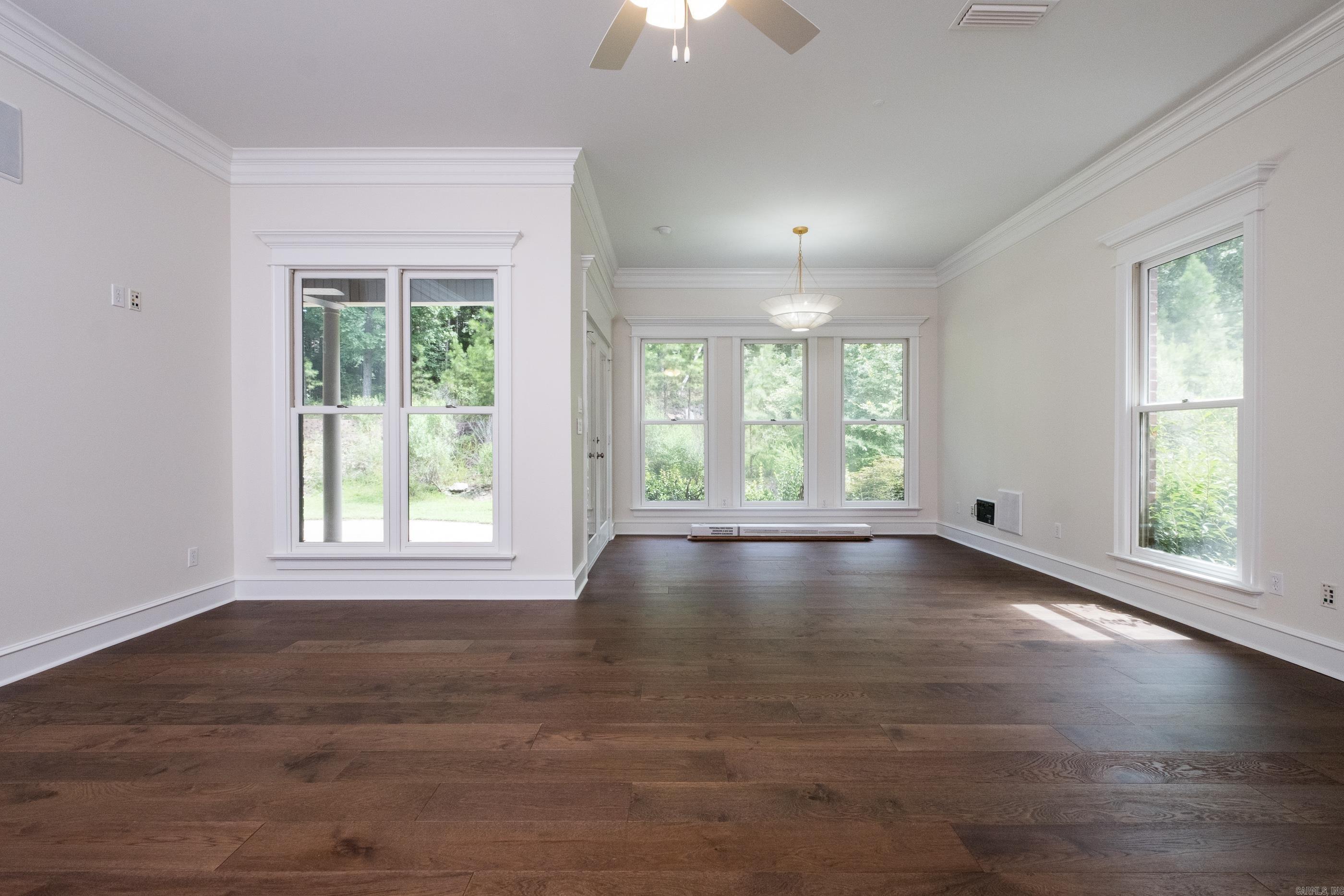CHENAL VALLEY MARGEUAX - Residential