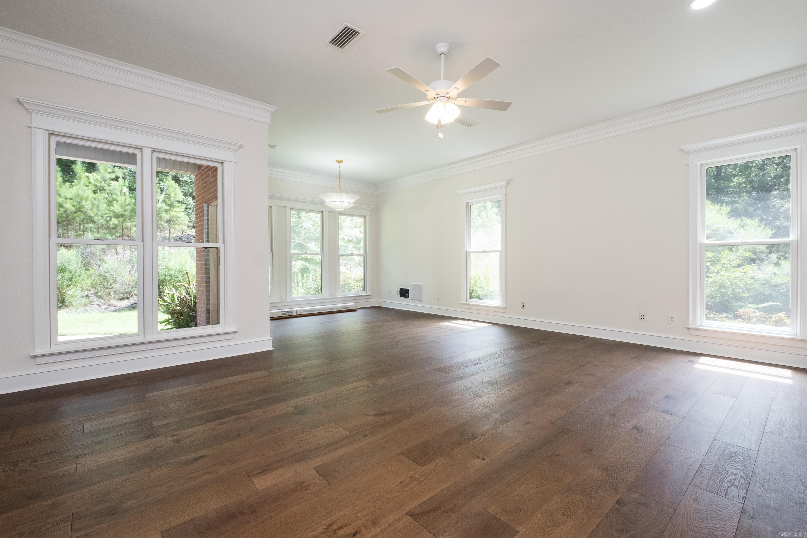 CHENAL VALLEY MARGEUAX - Residential