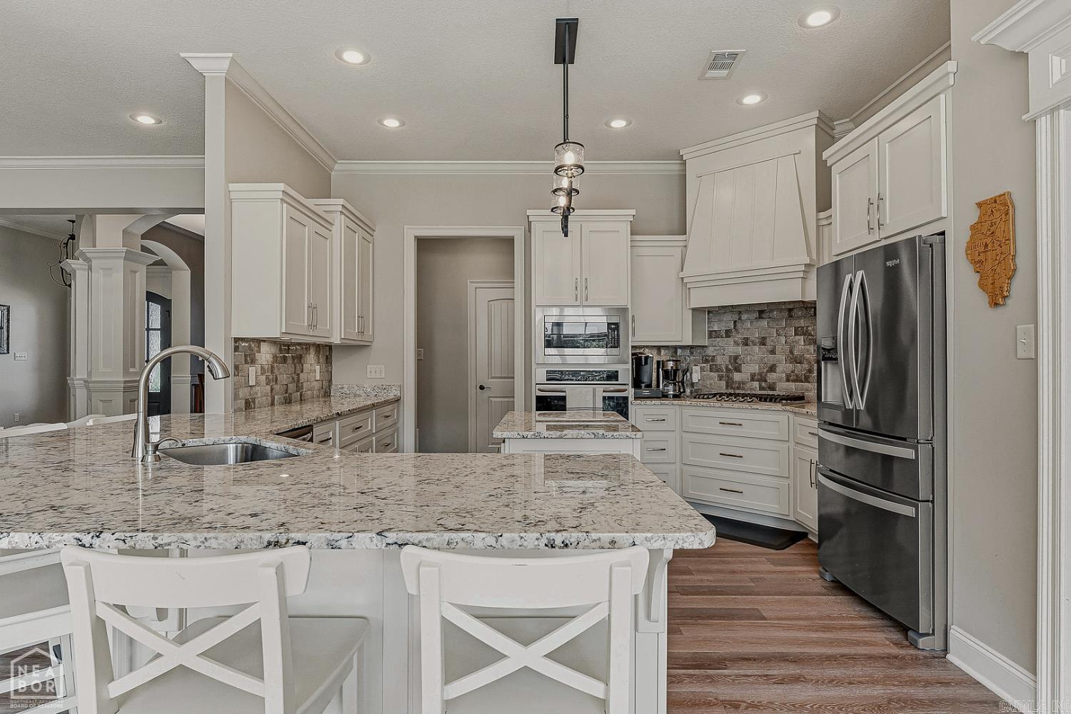 JAMESTOWN MANOR - Residential