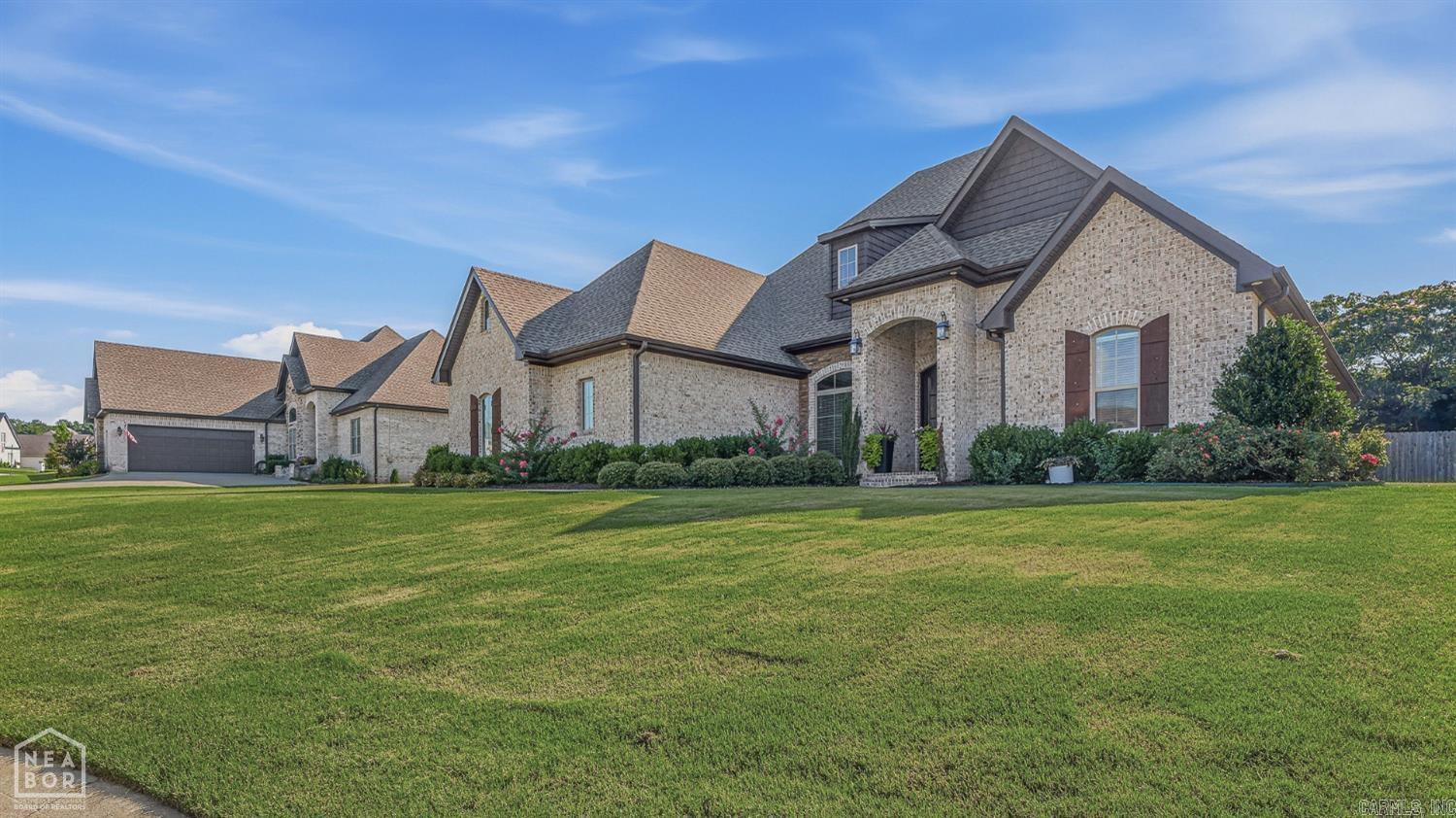 JAMESTOWN MANOR - Residential