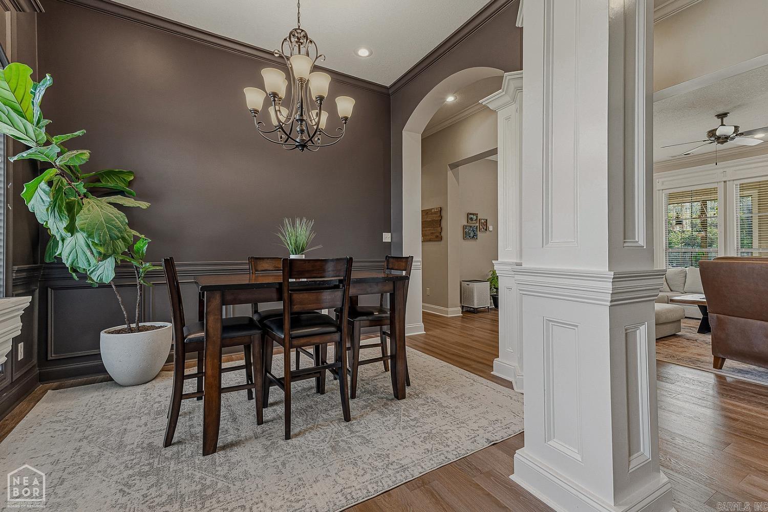 JAMESTOWN MANOR - Residential