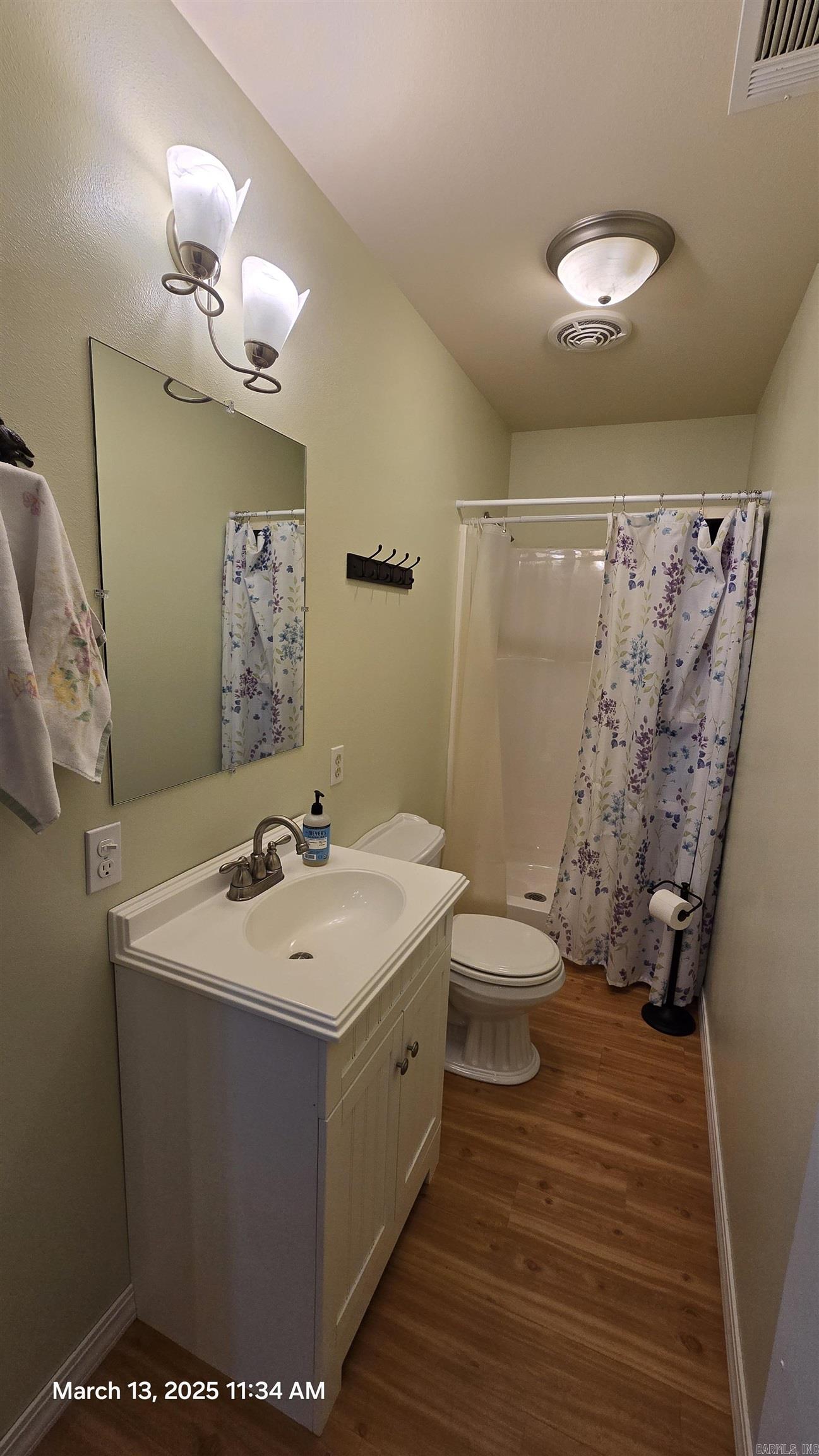Lewis Lakeside Acres - Residential