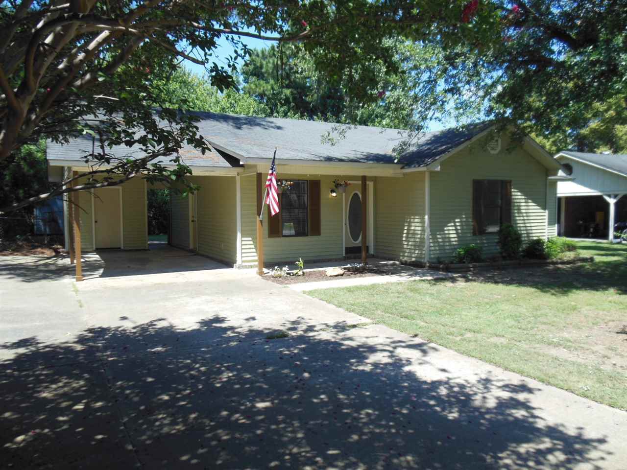 Remodeled 3 bed 2 bath home located in a good neighborhood and at a great price home would make a great starter or rental and features new appliances flooring, fixtures and paint. Near schools shopping ect.. AGENTS PLEASE SEE REMARKS