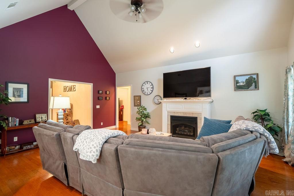 RIDGEFIELD - Residential
