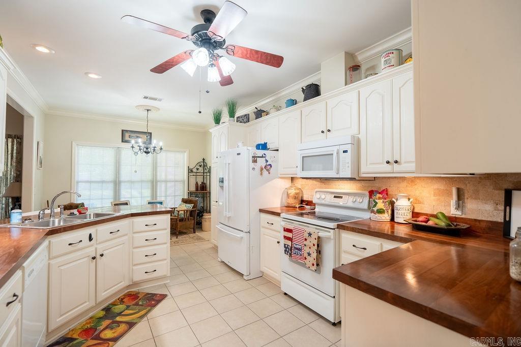 RIDGEFIELD - Residential