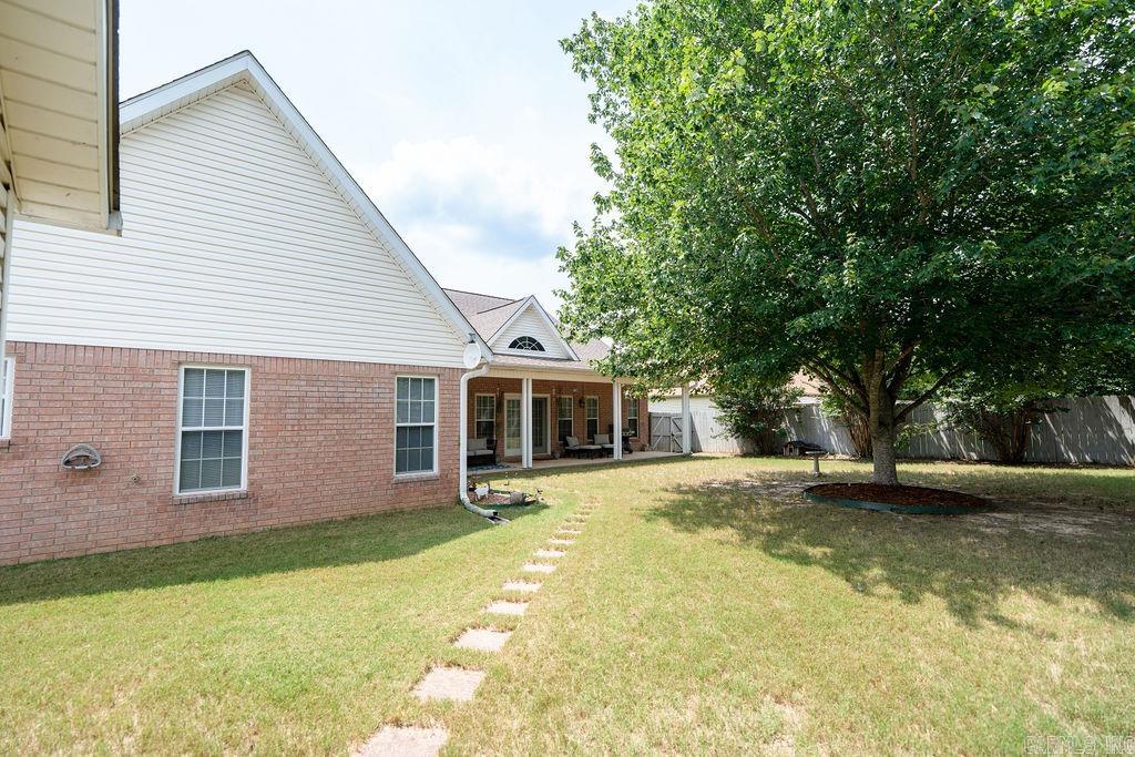 RIDGEFIELD - Residential
