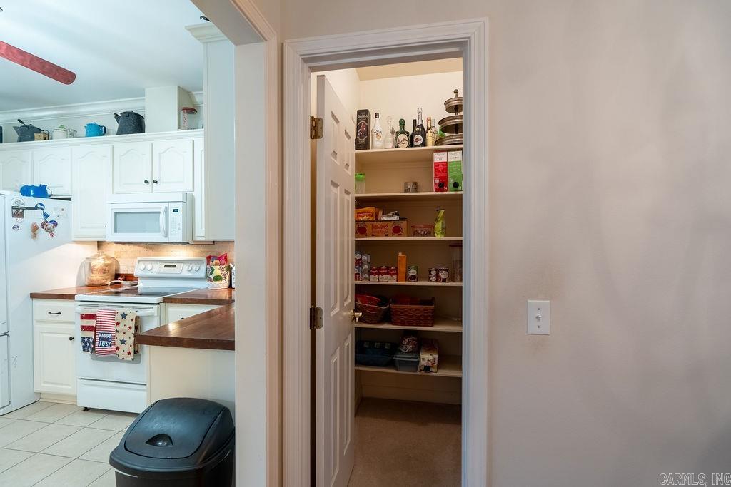 RIDGEFIELD - Residential