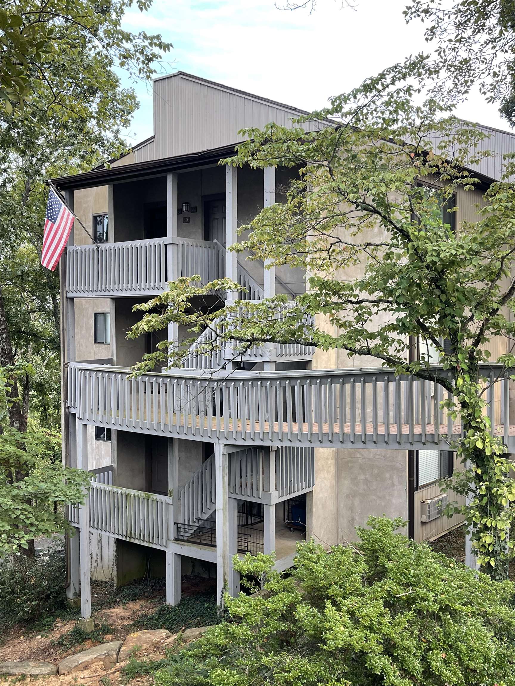 Discover the perfect blend of luxury & natural beauty in this stunning upstairs end unit at Cliffside Lodge. Overlooking the breathtaking Greers Ferry Lake & majestic mountains, this beautifully remodeled condo offers an unparalleled living experience. Step inside to find exquisite upgrades, including granite countertops, striking wood ceiling & luxury vinyl flooring. The unit is being sold fully furnished with brand-new beds, dishes, linens, & more, providing every comfort while excluding only the seller's personal items. Enjoy effortless access to a range of amenities: take a leisurely walk to the Cool Pool, savor a delightful meal at the nearby restaurant, or engage in a friendly match on the tennis & pickle ball courts. Designed for relaxation, this open & airy space is perfect for a VRBO rental or a serene weekend retreat. Fairfield Bay is a haven for recreation enthusiasts, boasting a full-service marina on Greers Ferry Lake—celebrated as one of the top 5 cleanest lakes in the United States. Indulge in two 18-hole golf courses, miniature golf, pickleball, bowling, ATV/UTV trails, and scenic hiking/biking paths. For a complete list of HOA and Condo Fees see agent remarks.