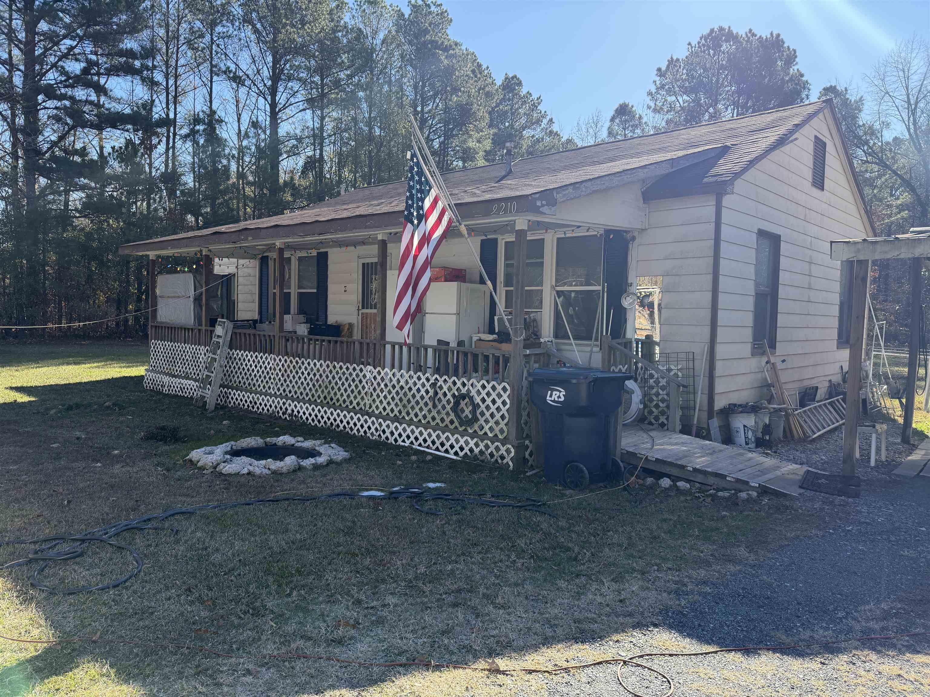 Looking for a great investment property? This one is it.  With tenant currently in place this one has instant return on your investment.
