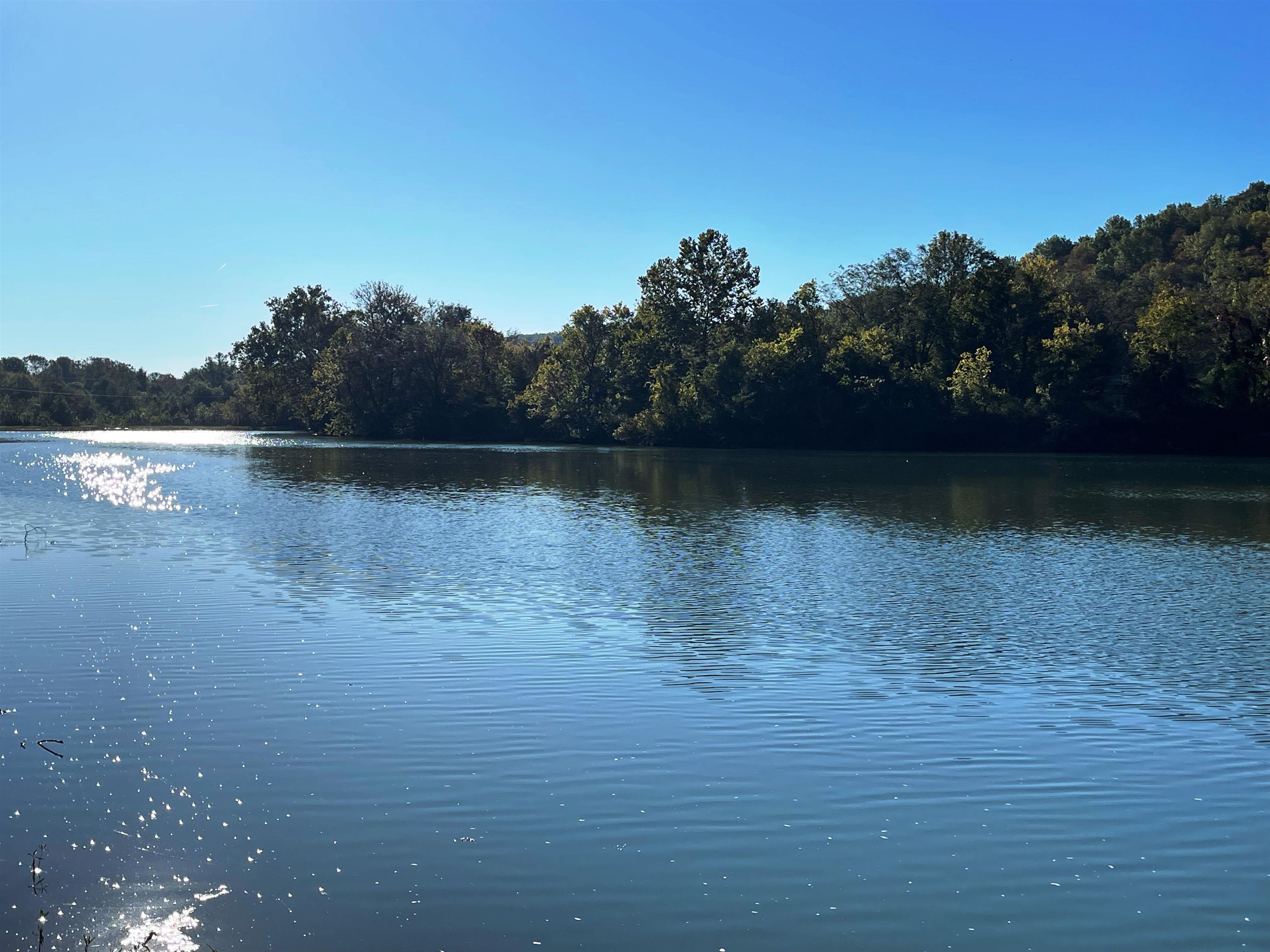 BUFORD BEACH - Land