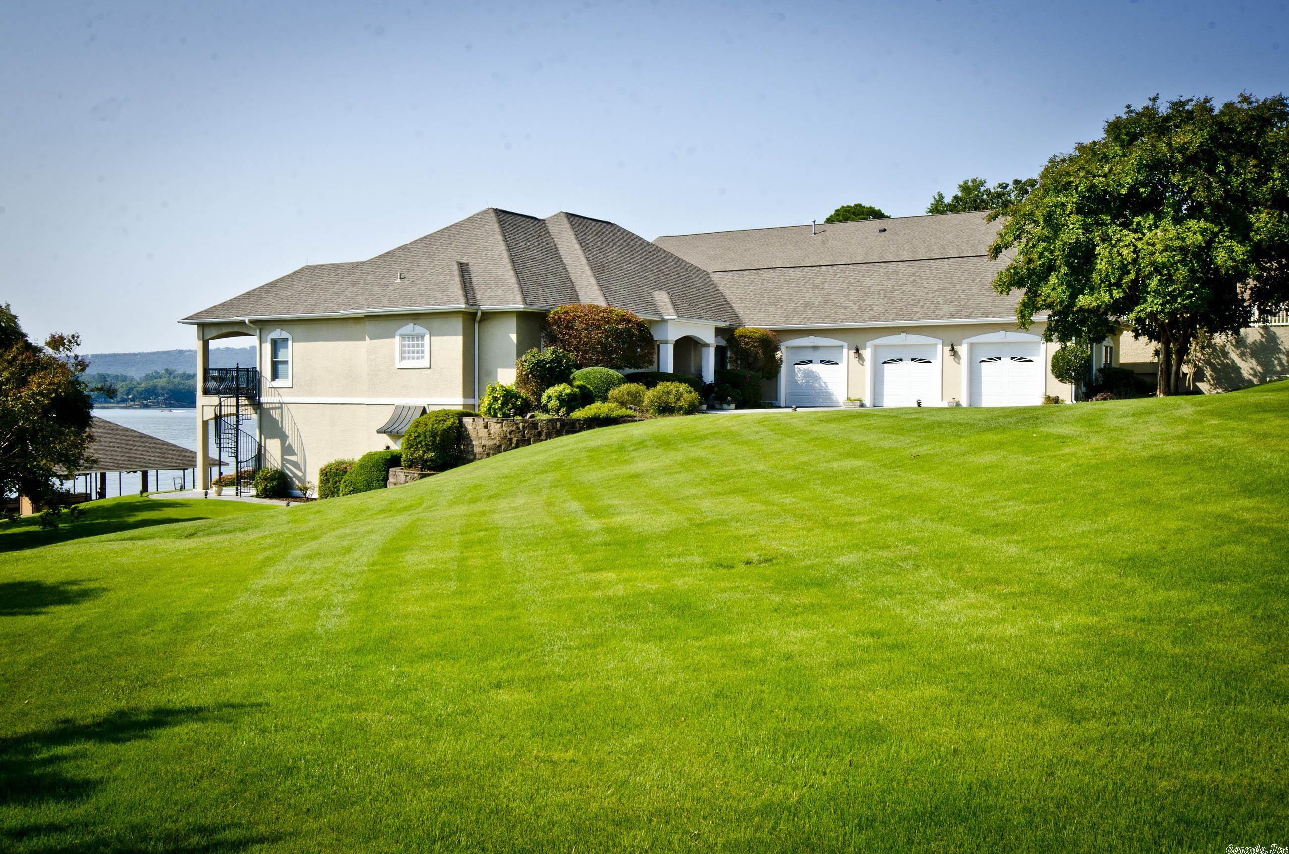 BAREFOOT BAY - Residential