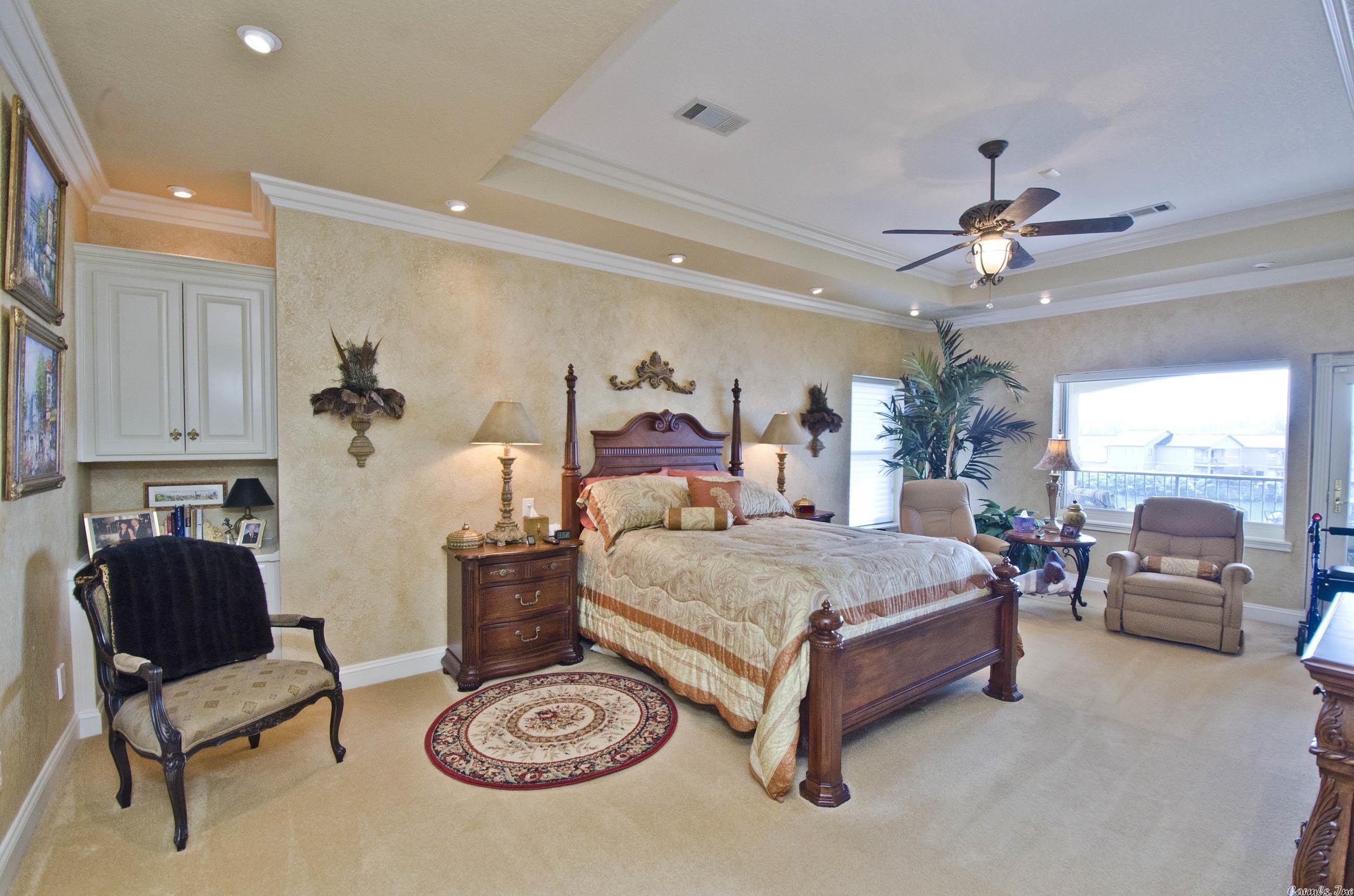 BAREFOOT BAY - Residential