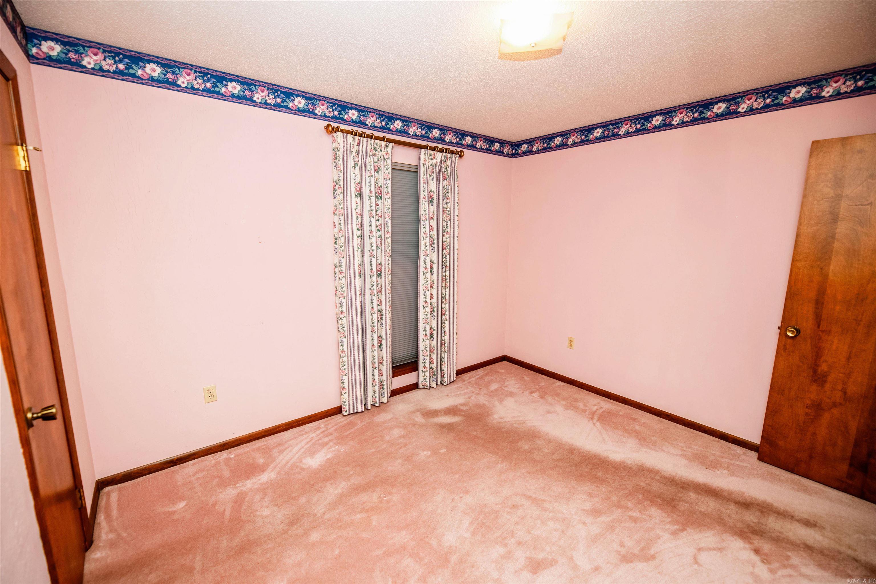 SMOKING OAKS ADD - Residential