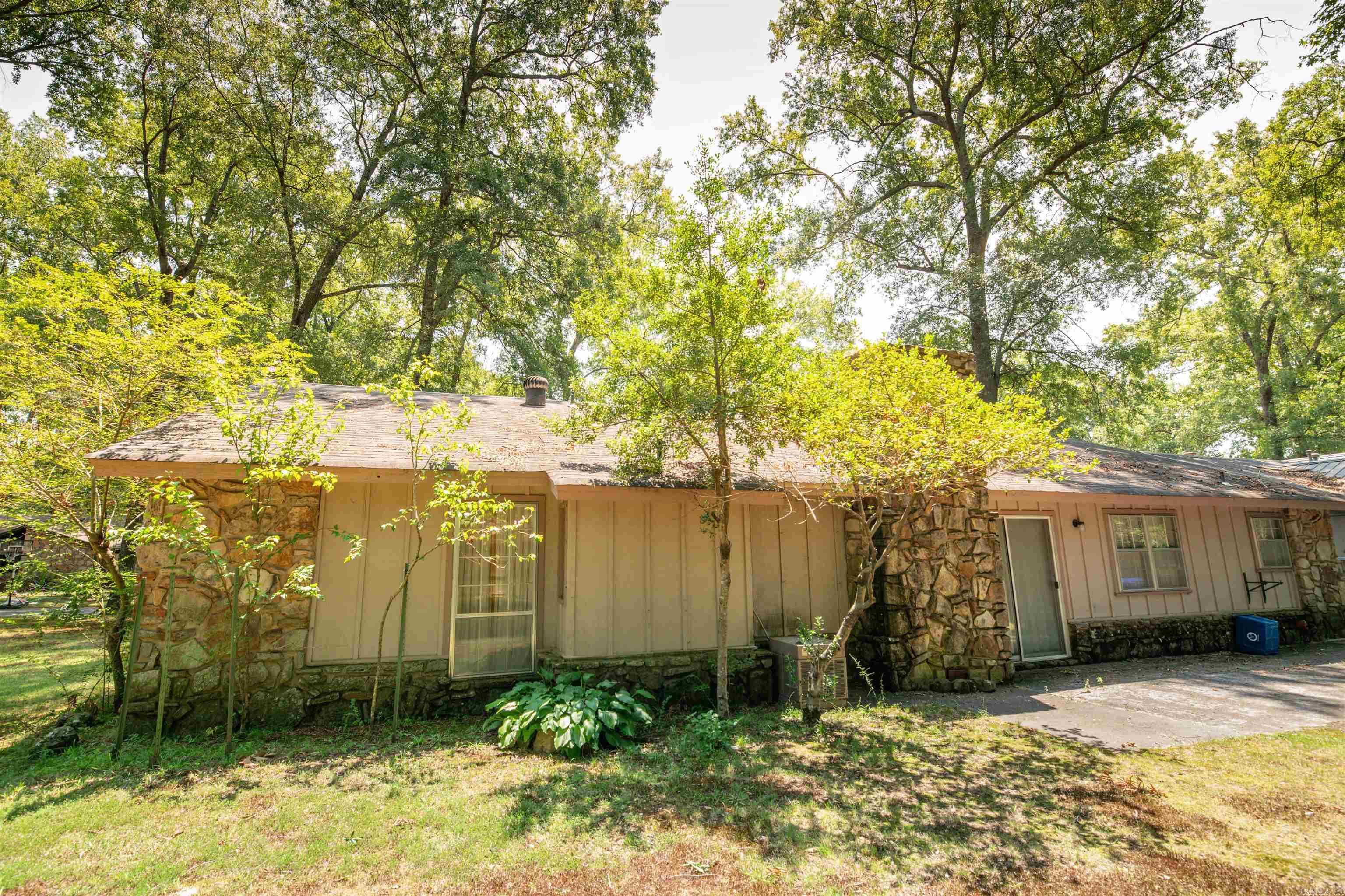 SMOKING OAKS ADD - Residential